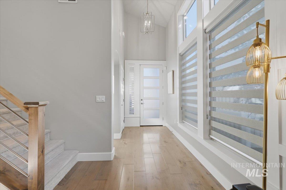 163 W Floating Feather Rd, Eagle, Idaho 83616, 3 Bedrooms, 2.5 Bathrooms, Residential For Sale, Price $684,900,MLS 98980828