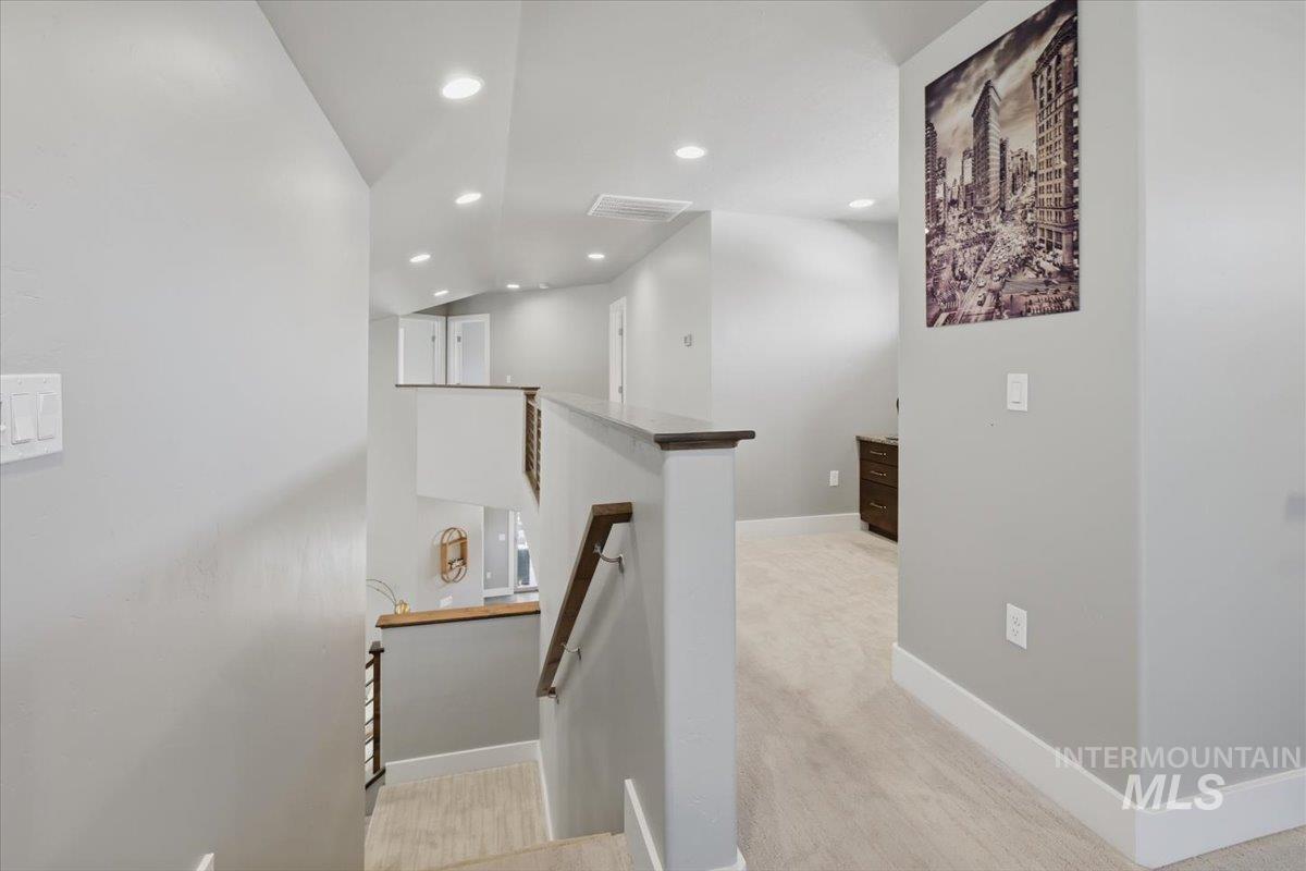 163 W Floating Feather Rd, Eagle, Idaho 83616, 3 Bedrooms, 2.5 Bathrooms, Residential For Sale, Price $684,900,MLS 98980828