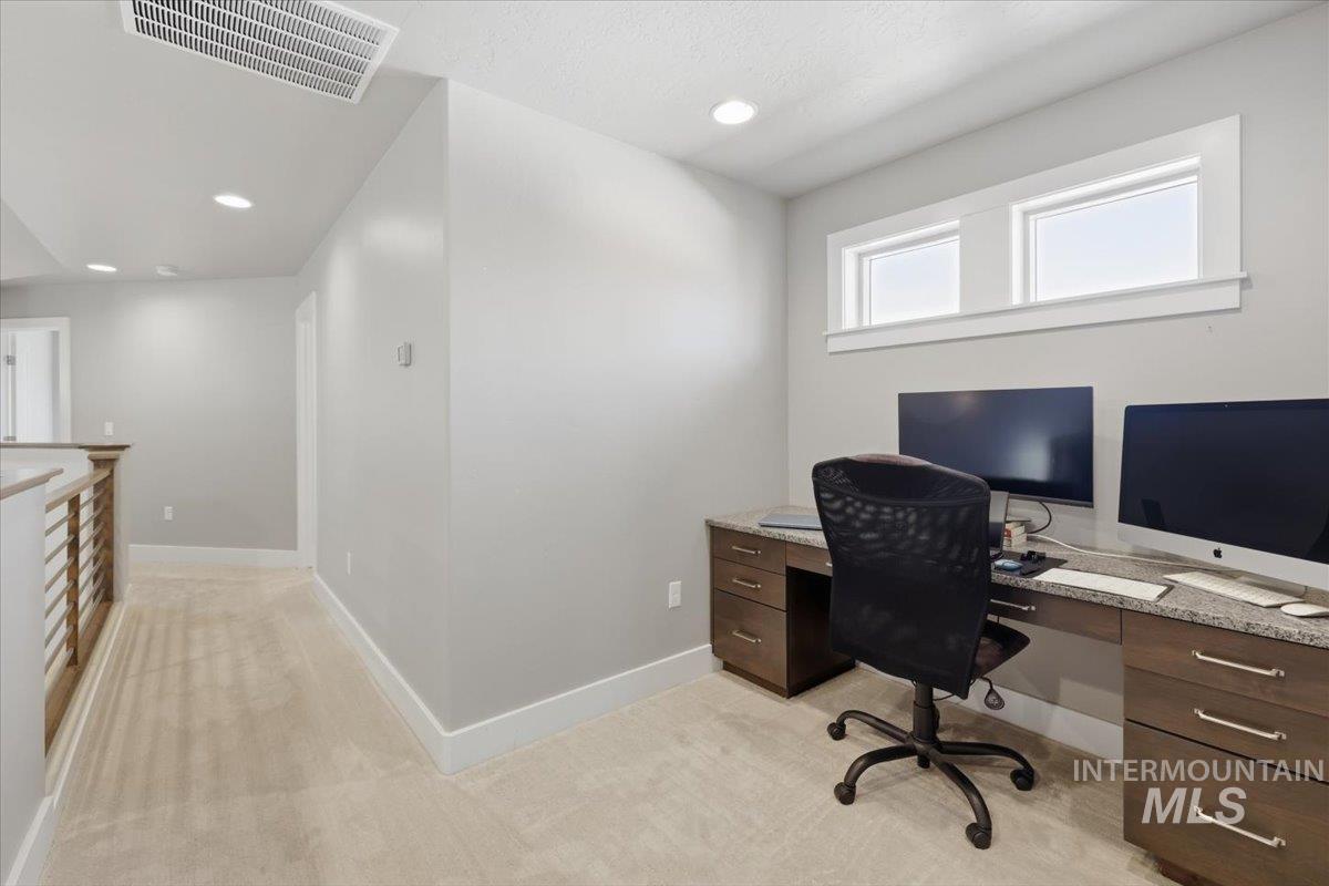 163 W Floating Feather Rd, Eagle, Idaho 83616, 3 Bedrooms, 2.5 Bathrooms, Residential For Sale, Price $684,900,MLS 98980828