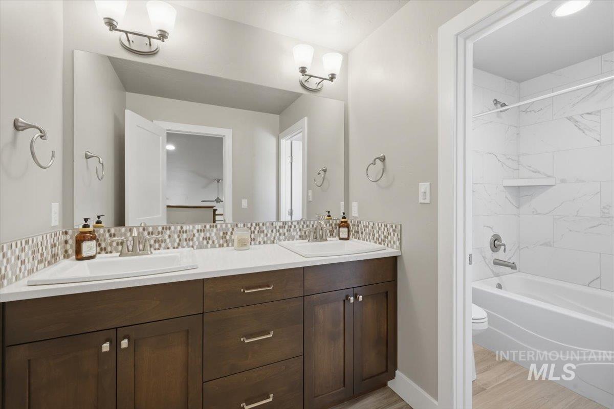 163 W Floating Feather Rd, Eagle, Idaho 83616, 3 Bedrooms, 2.5 Bathrooms, Residential For Sale, Price $684,900,MLS 98980828