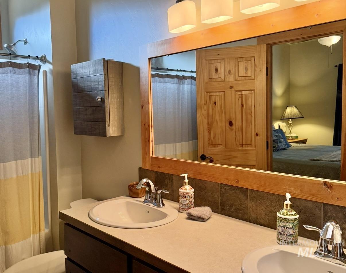 241 Bald Eagle Ln, Donnelly, Idaho 83615, 3 Bedrooms, 2 Bathrooms, Residential For Sale, Price $789,900,MLS 98980829