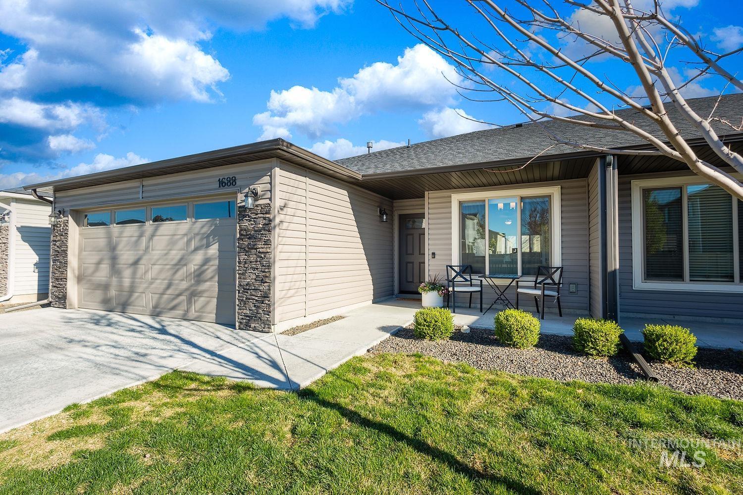 1688 E Ringneck St, Meridian, Idaho 83646, 3 Bedrooms, 2 Bathrooms, Residential For Sale, Price $415,000,MLS 98980830