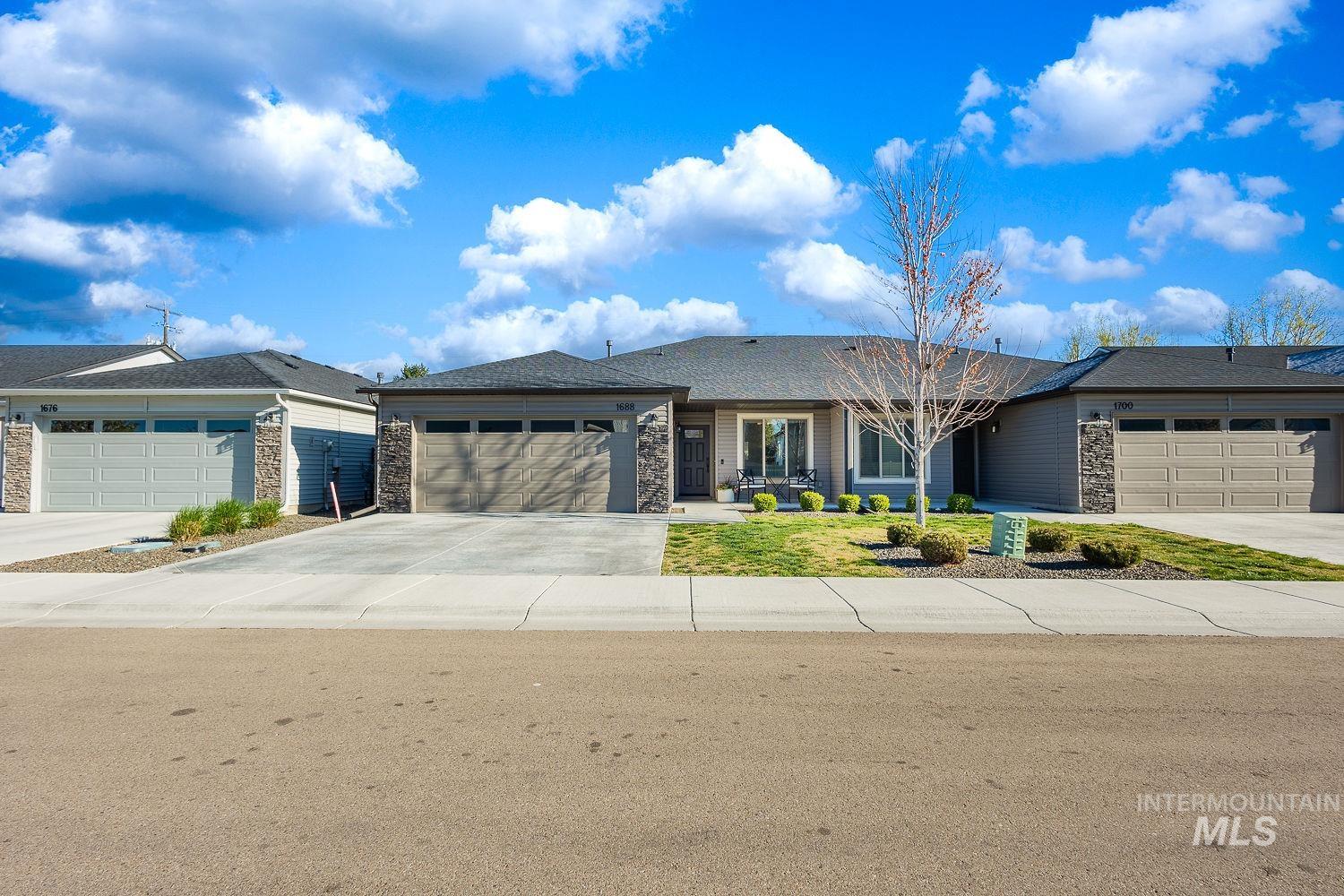 1688 E Ringneck St, Meridian, Idaho 83646, 3 Bedrooms, 2 Bathrooms, Residential For Sale, Price $415,000,MLS 98980830