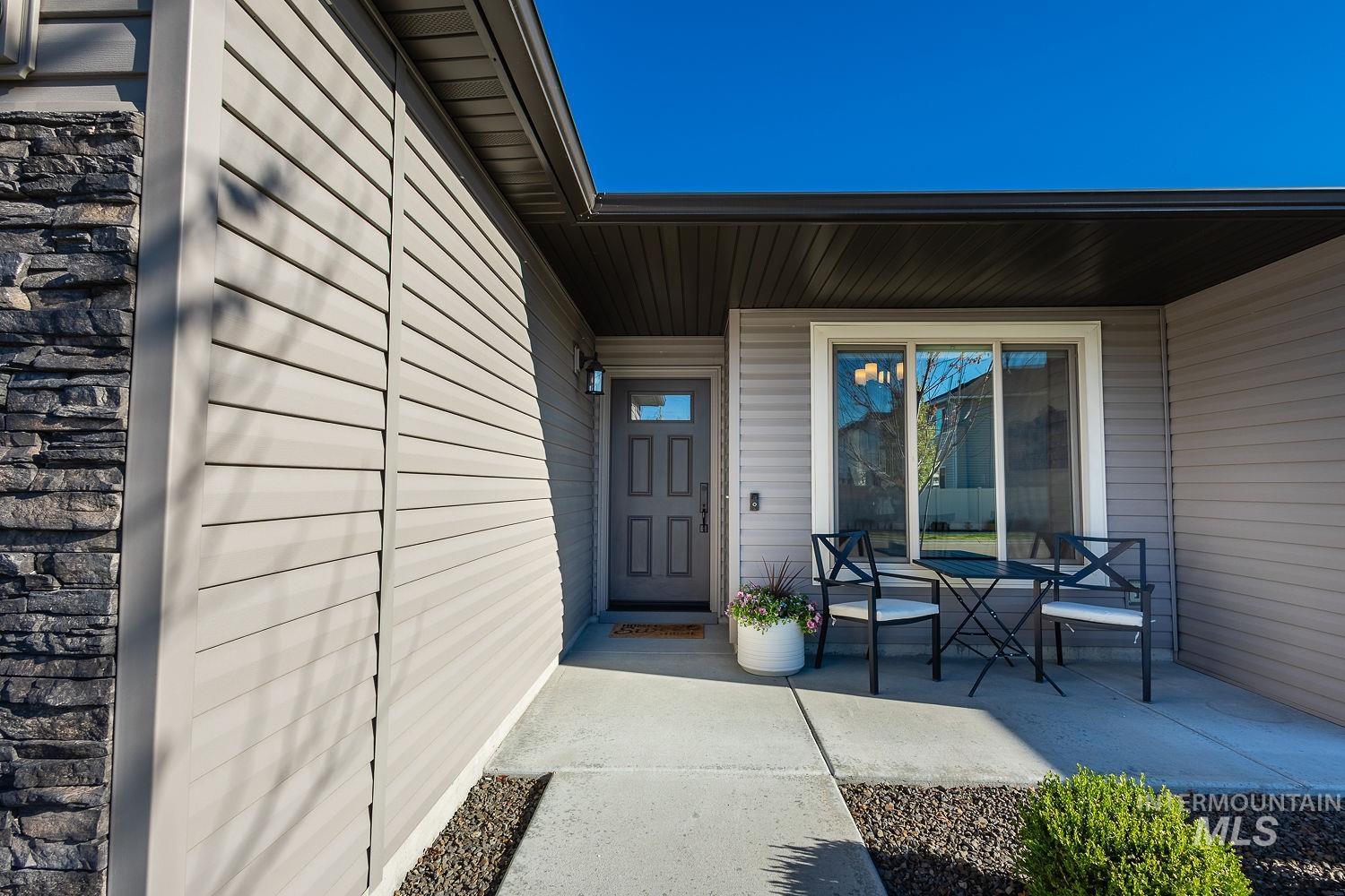 1688 E Ringneck St, Meridian, Idaho 83646, 3 Bedrooms, 2 Bathrooms, Residential For Sale, Price $415,000,MLS 98980830