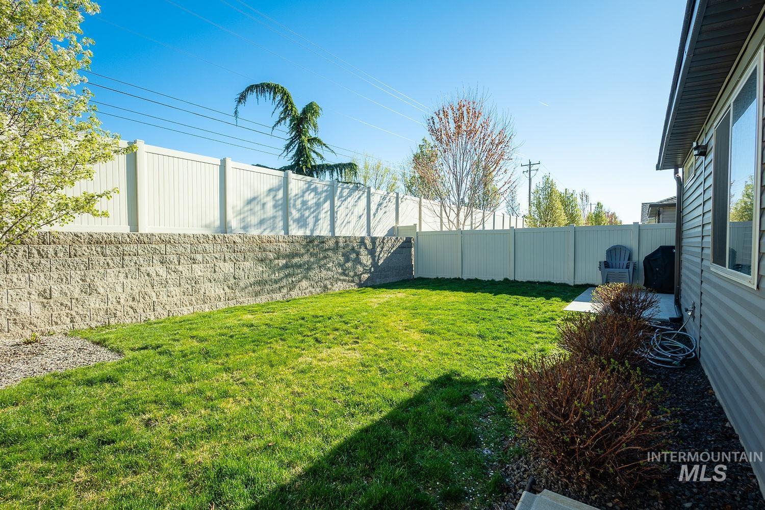 1688 E Ringneck St, Meridian, Idaho 83646, 3 Bedrooms, 2 Bathrooms, Residential For Sale, Price $415,000,MLS 98980830