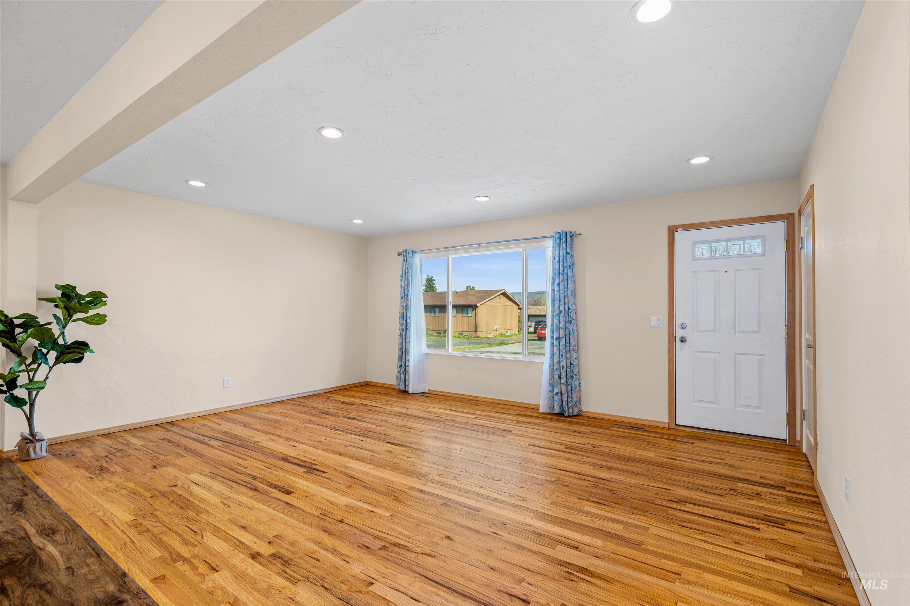 420 Linden Ave, Lewiston, Idaho 83501, 4 Bedrooms, 2 Bathrooms, Residential For Sale, Price $549,900,MLS 98980831