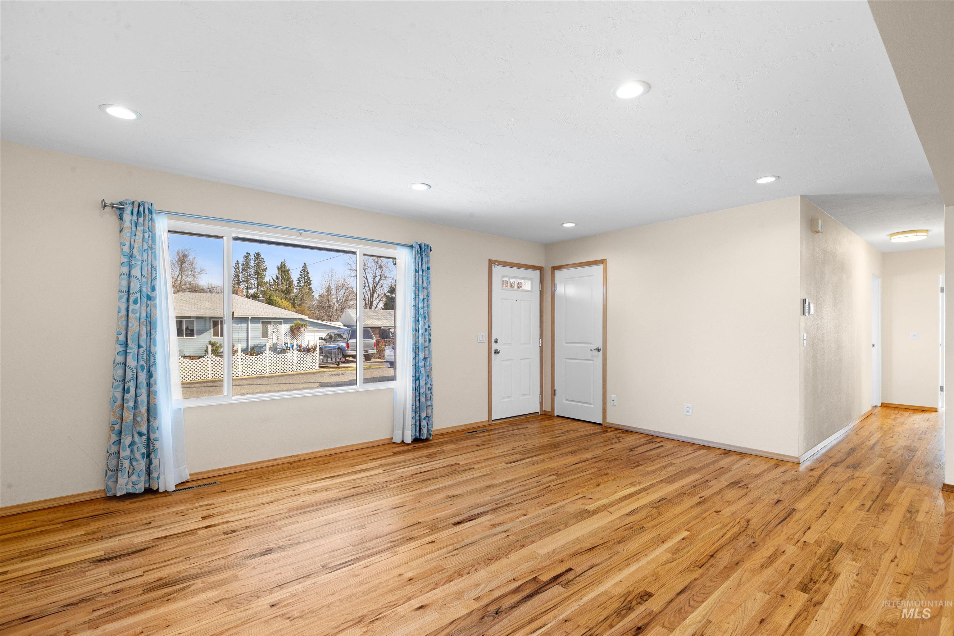 420 Linden Ave, Lewiston, Idaho 83501, 4 Bedrooms, 2 Bathrooms, Residential For Sale, Price $549,900,MLS 98980831