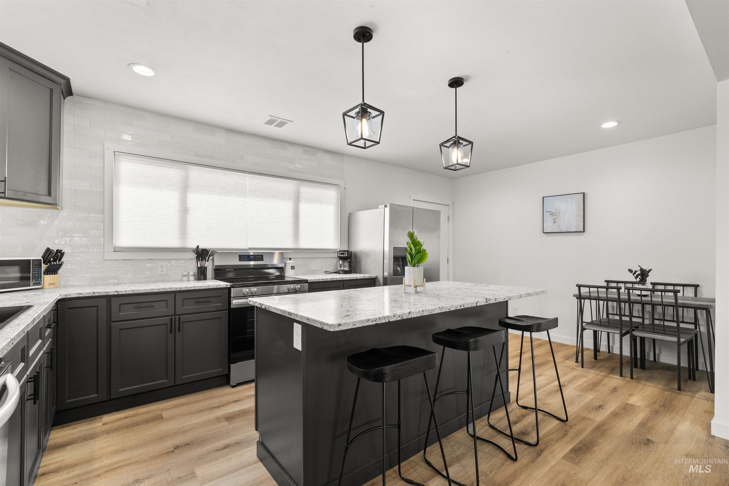 724 13th Ave, Lewiston, Idaho 83501, 3 Bedrooms, 2 Bathrooms, Residential For Sale, Price $337,000,MLS 98980833