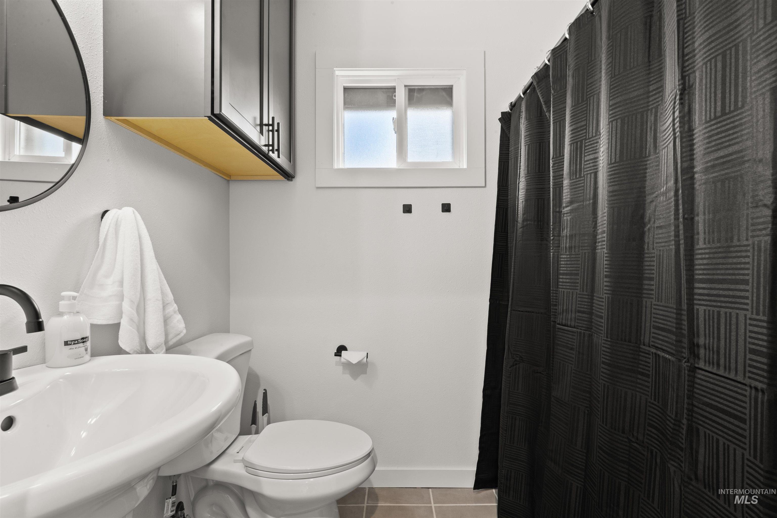 724 13th Ave, Lewiston, Idaho 83501, 3 Bedrooms, 2 Bathrooms, Residential For Sale, Price $337,000,MLS 98980833