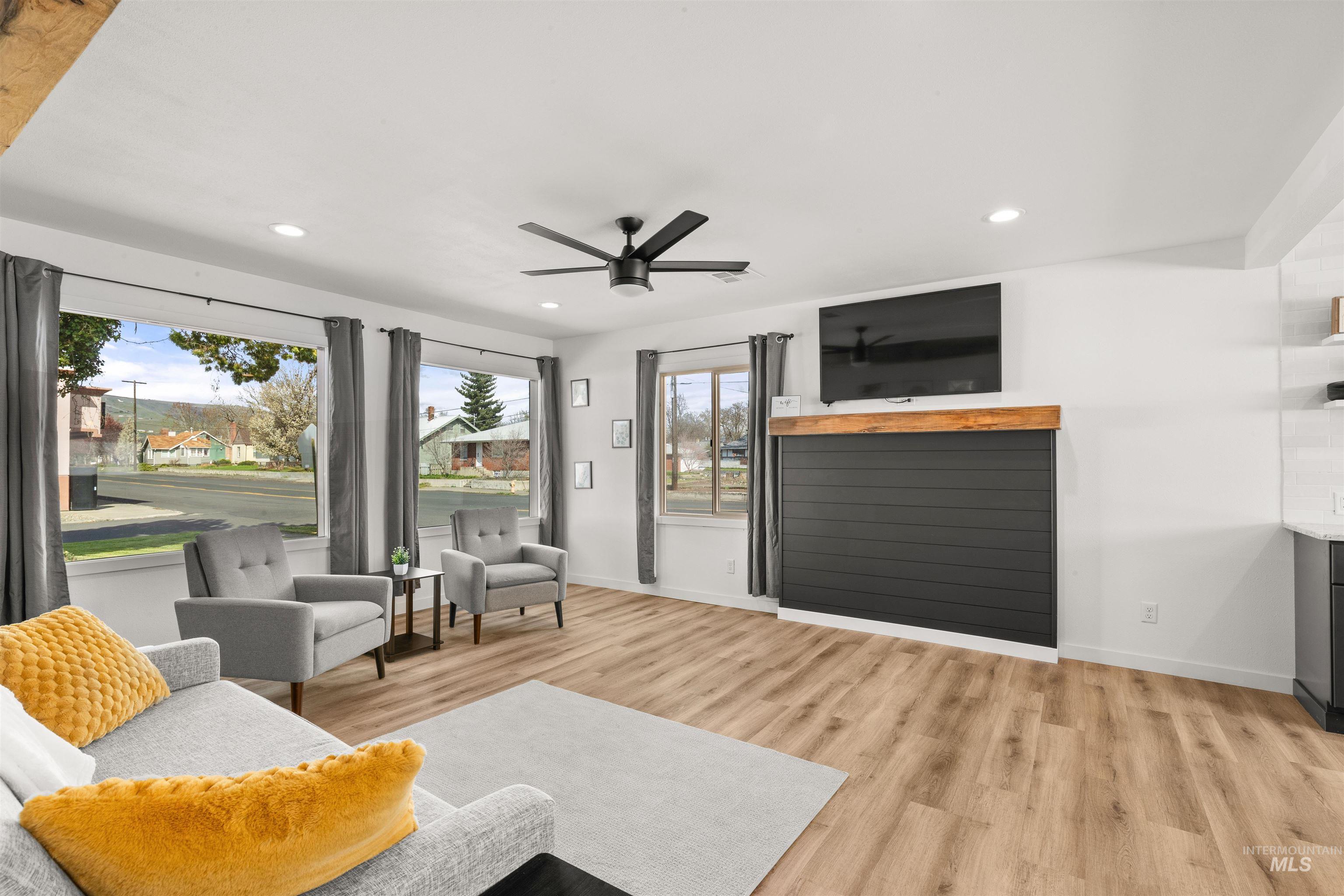 724 13th Ave, Lewiston, Idaho 83501, 3 Bedrooms, 2 Bathrooms, Residential For Sale, Price $337,000,MLS 98980833