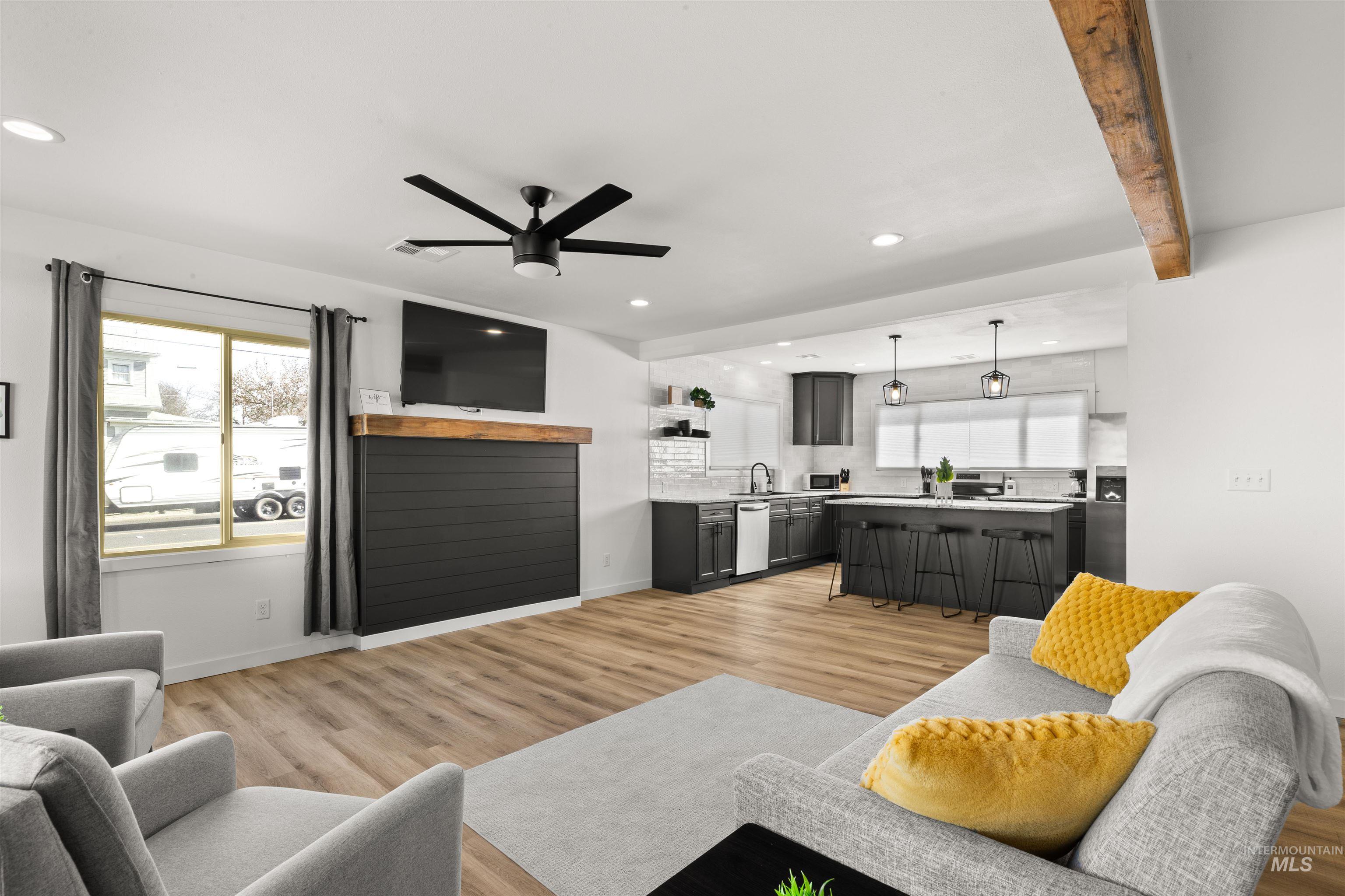 724 13th Ave, Lewiston, Idaho 83501, 3 Bedrooms, 2 Bathrooms, Residential For Sale, Price $337,000,MLS 98980833