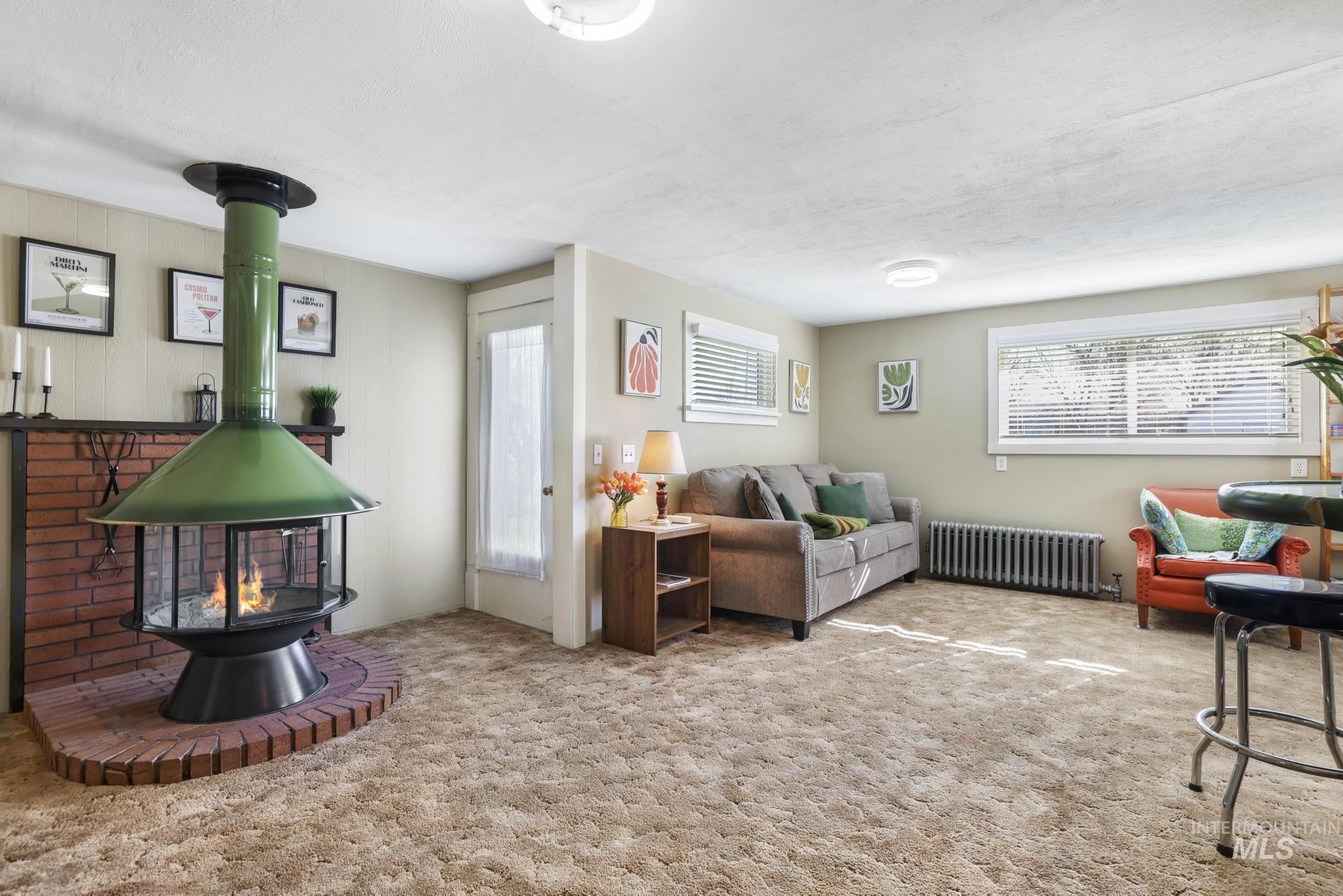 305 Madison St W, Kimberly, Idaho 83341, 5 Bedrooms, 2 Bathrooms, Residential For Sale, Price $349,500,MLS 98980837