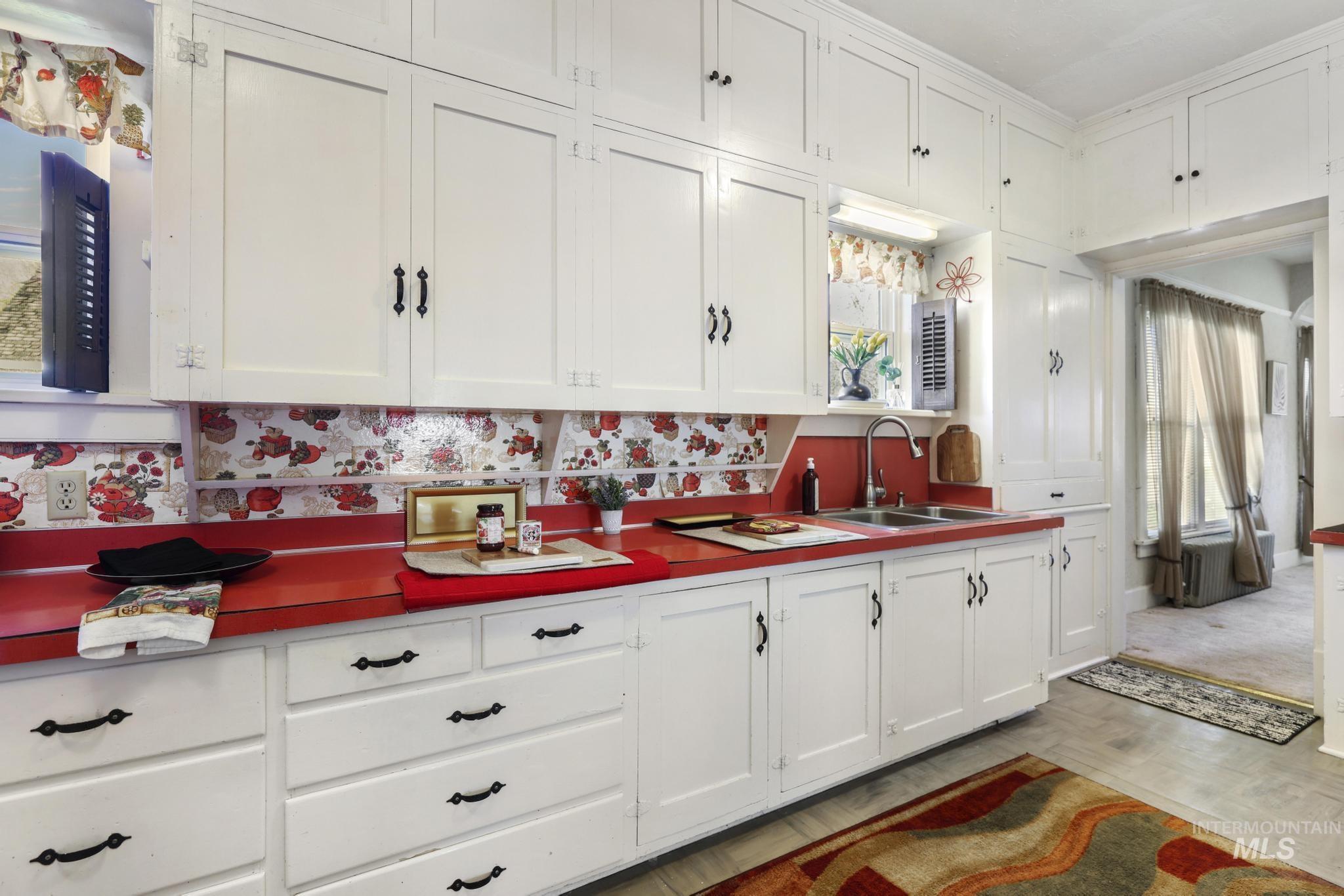 305 Madison St W, Kimberly, Idaho 83341, 5 Bedrooms, 2 Bathrooms, Residential For Sale, Price $349,500,MLS 98980837