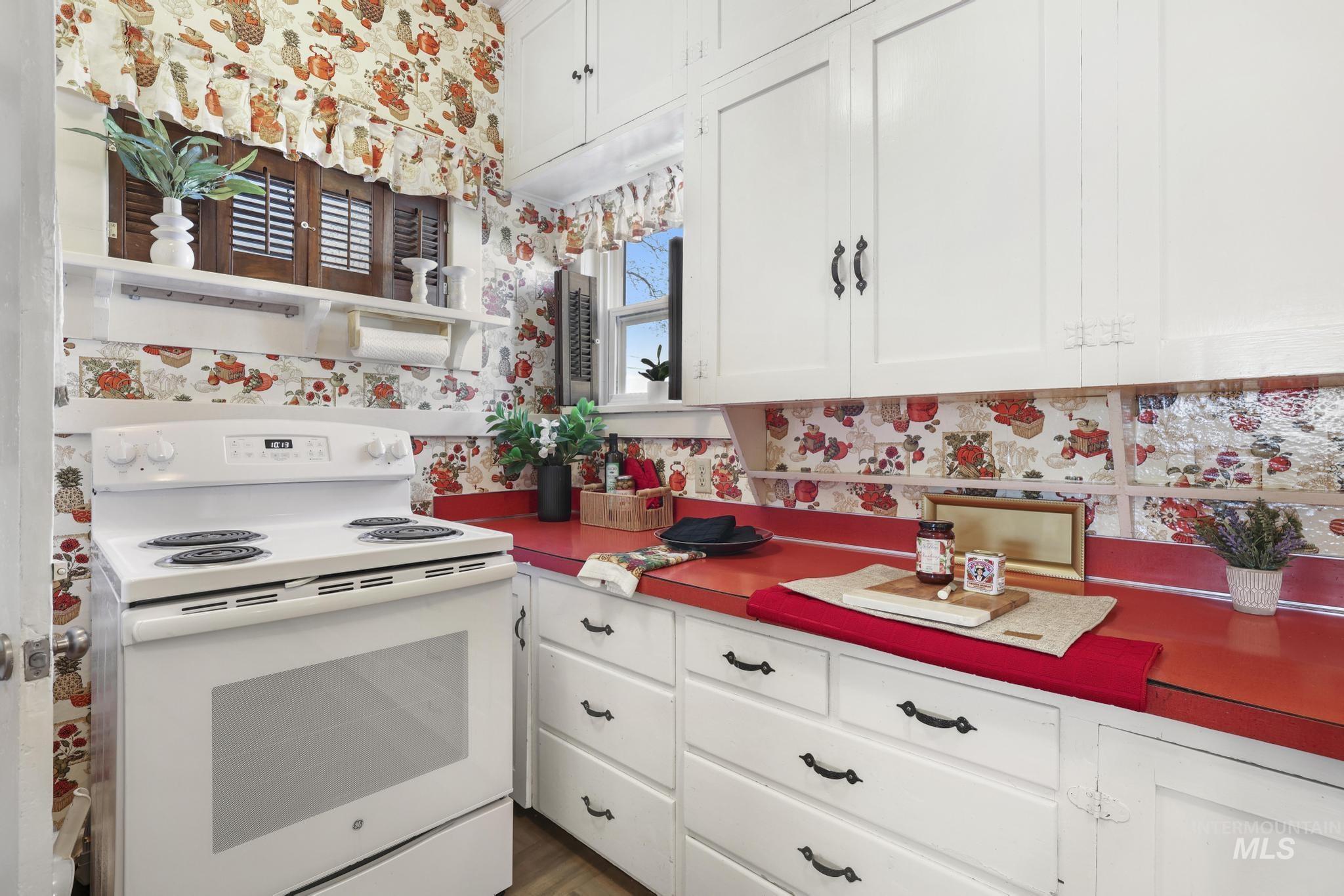 305 Madison St W, Kimberly, Idaho 83341, 5 Bedrooms, 2 Bathrooms, Residential For Sale, Price $349,500,MLS 98980837