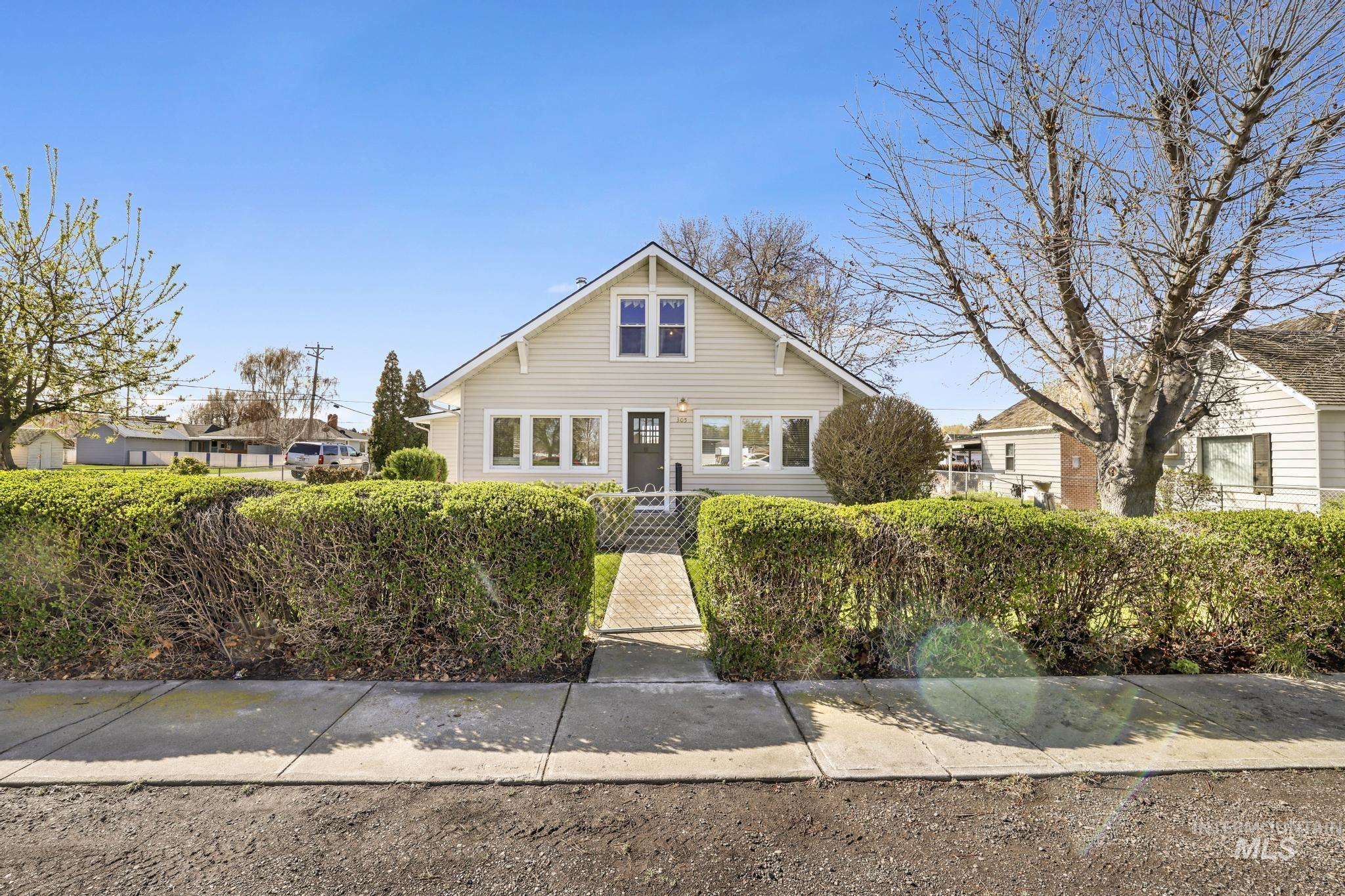 305 Madison St W, Kimberly, Idaho 83341, 5 Bedrooms, 2 Bathrooms, Residential For Sale, Price $349,500,MLS 98980837