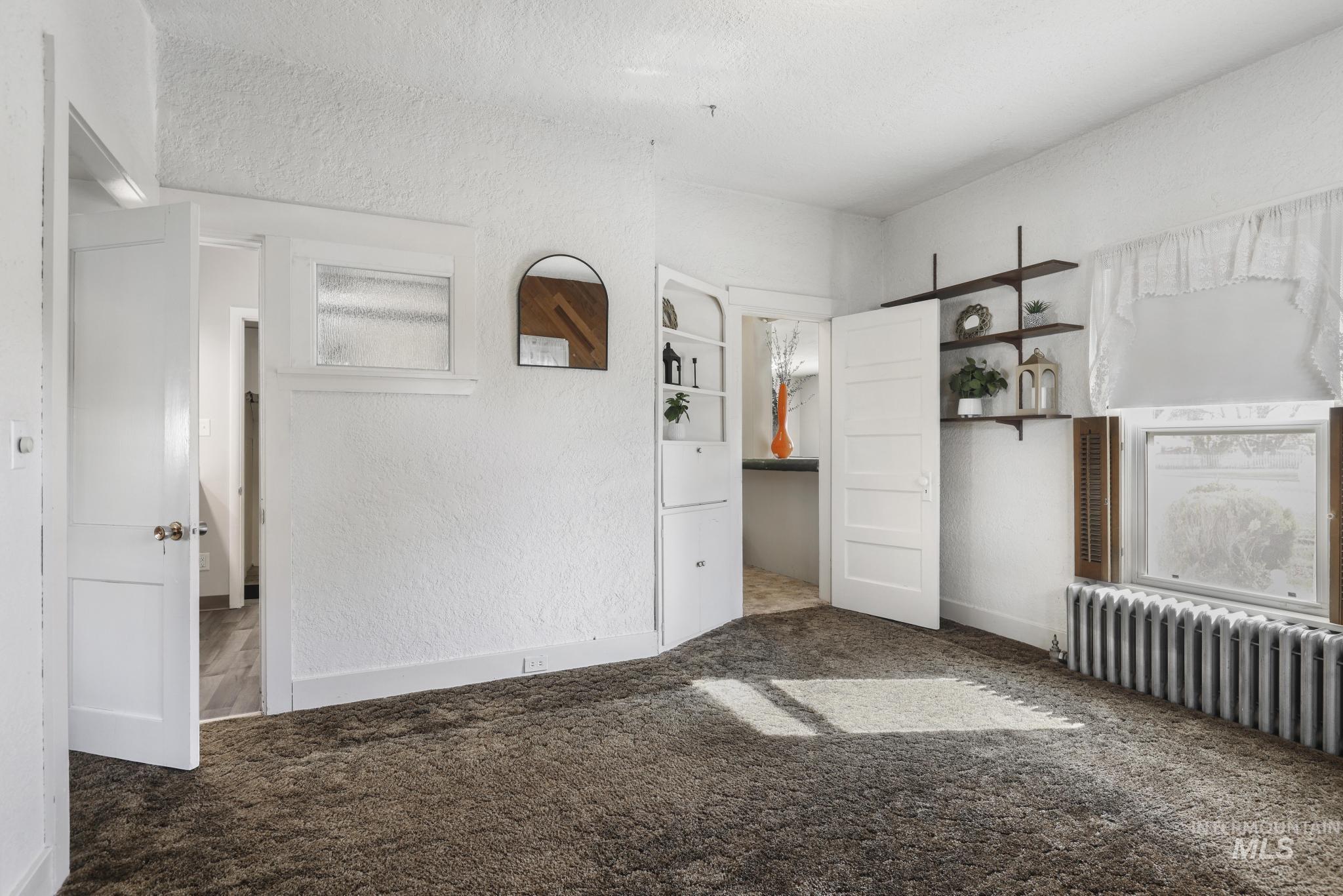 305 Madison St W, Kimberly, Idaho 83341, 5 Bedrooms, 2 Bathrooms, Residential For Sale, Price $349,500,MLS 98980837