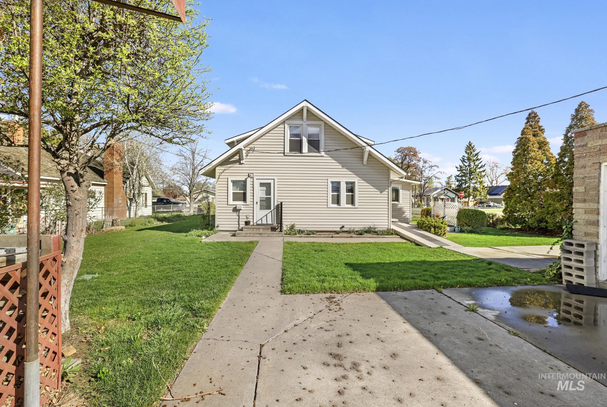 305 Madison St W, Kimberly, Idaho 83341, 5 Bedrooms, 2 Bathrooms, Residential For Sale, Price $349,500,MLS 98980837