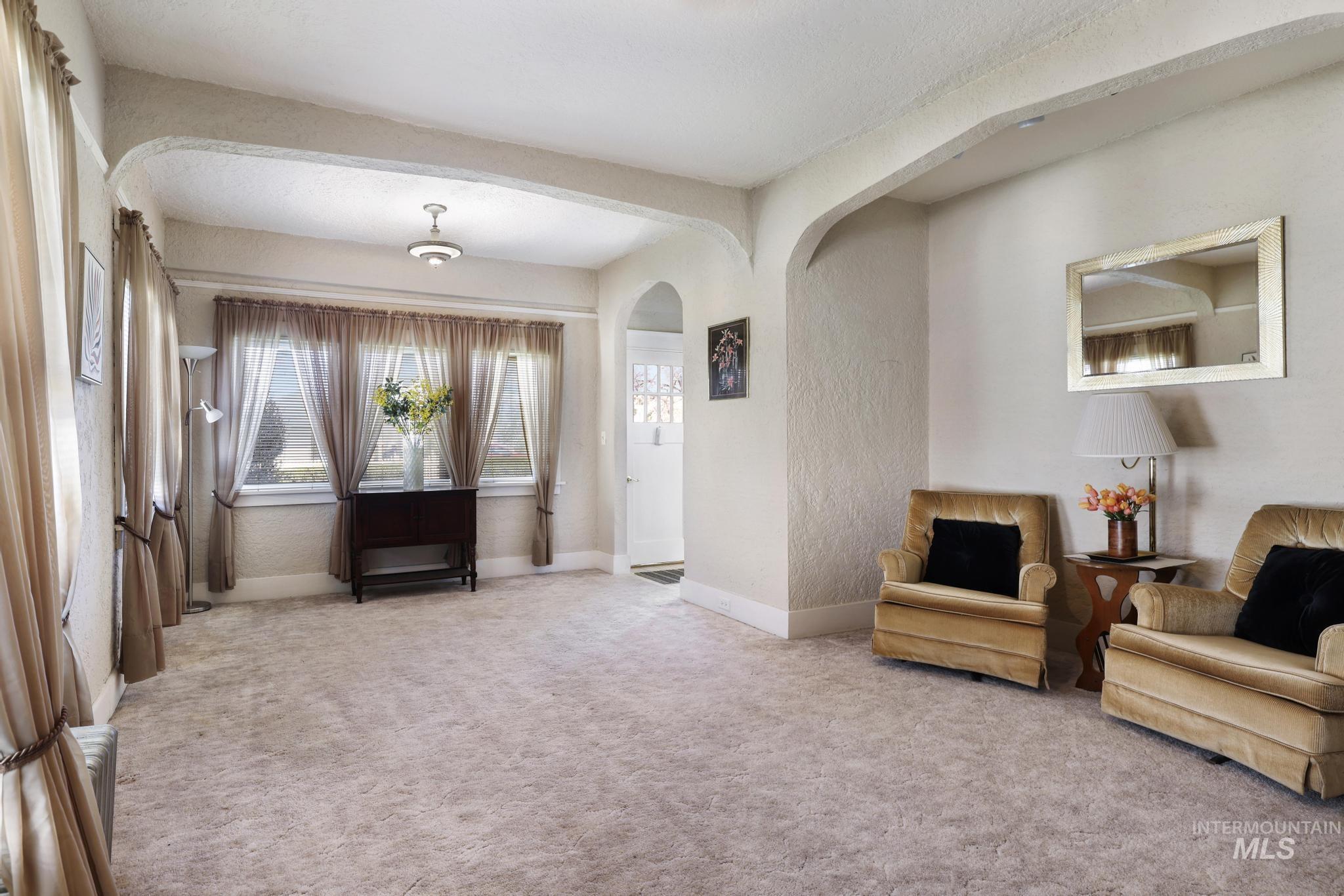 305 Madison St W, Kimberly, Idaho 83341, 5 Bedrooms, 2 Bathrooms, Residential For Sale, Price $349,500,MLS 98980837