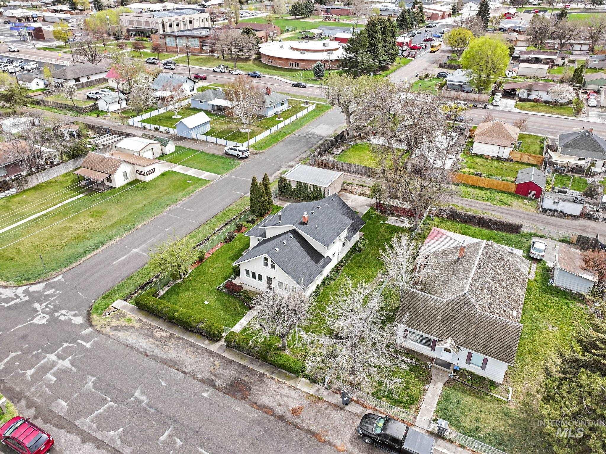 305 Madison St W, Kimberly, Idaho 83341, 5 Bedrooms, 2 Bathrooms, Residential For Sale, Price $349,500,MLS 98980837