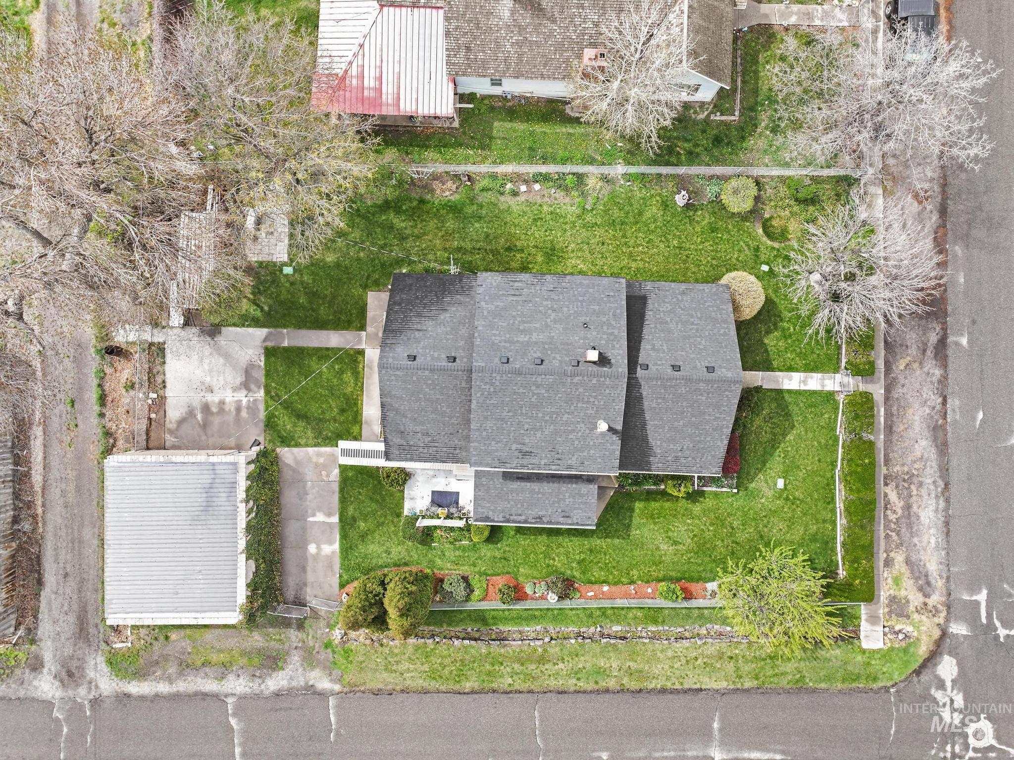 305 Madison St W, Kimberly, Idaho 83341, 5 Bedrooms, 2 Bathrooms, Residential For Sale, Price $349,500,MLS 98980837