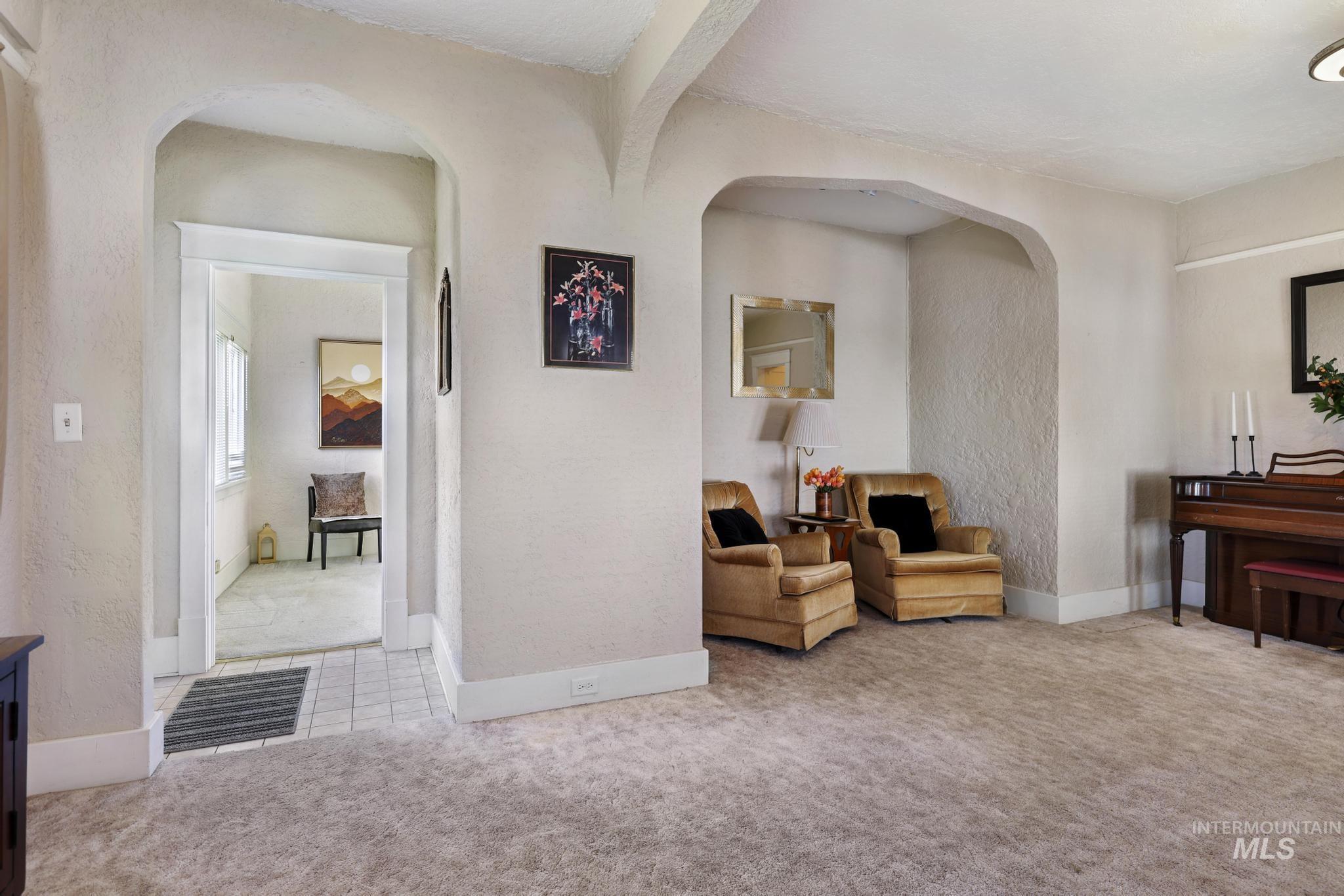 305 Madison St W, Kimberly, Idaho 83341, 5 Bedrooms, 2 Bathrooms, Residential For Sale, Price $349,500,MLS 98980837