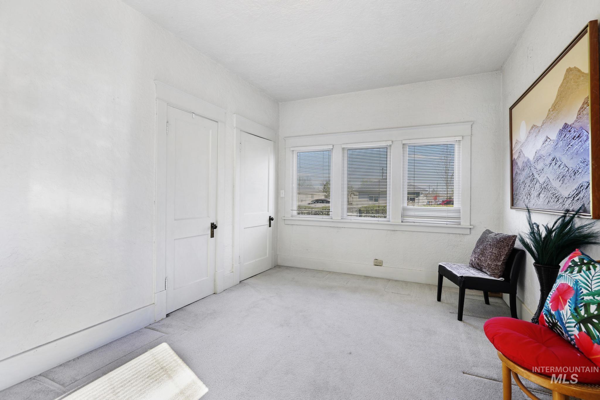 305 Madison St W, Kimberly, Idaho 83341, 5 Bedrooms, 2 Bathrooms, Residential For Sale, Price $349,500,MLS 98980837