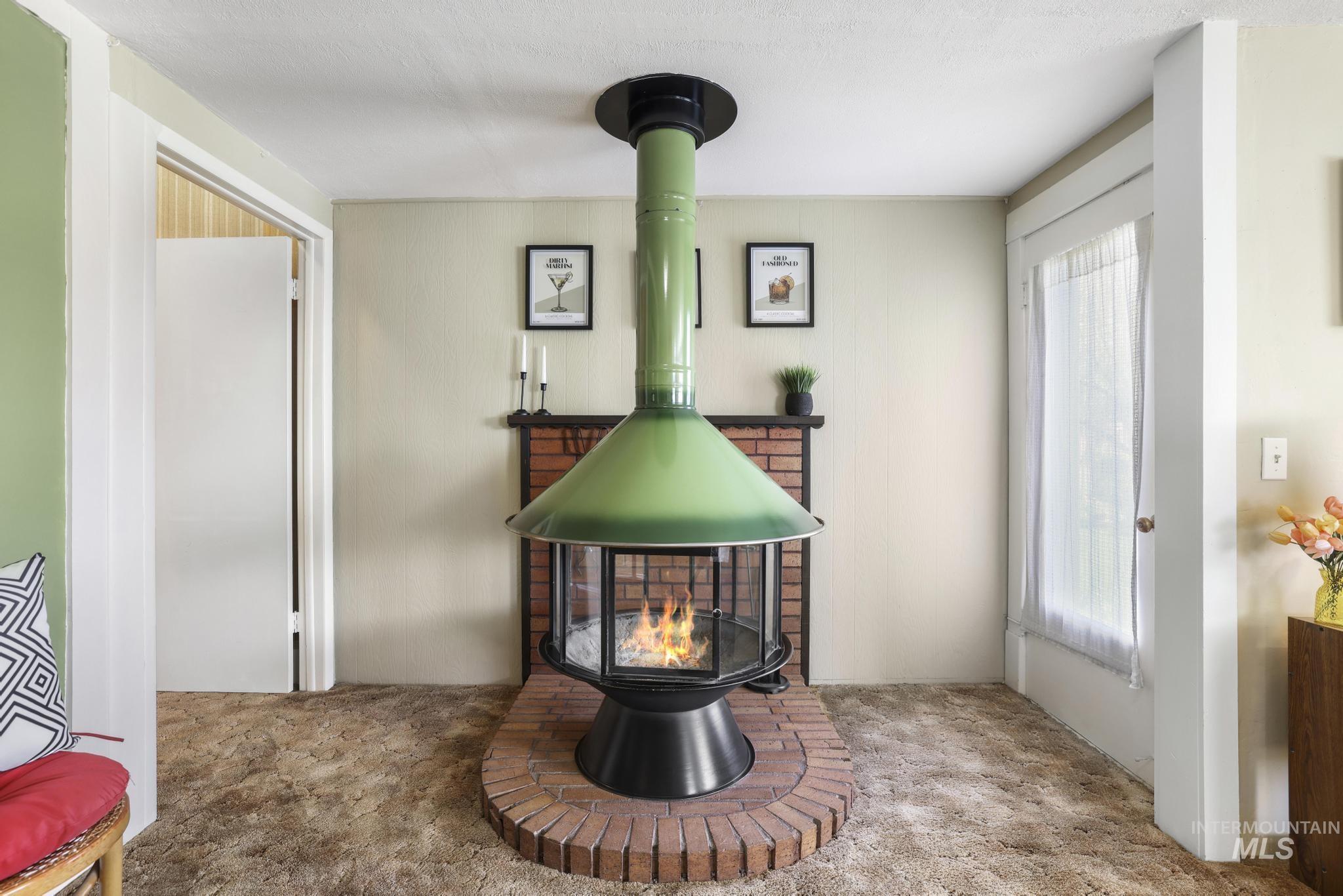 305 Madison St W, Kimberly, Idaho 83341, 5 Bedrooms, 2 Bathrooms, Residential For Sale, Price $349,500,MLS 98980837