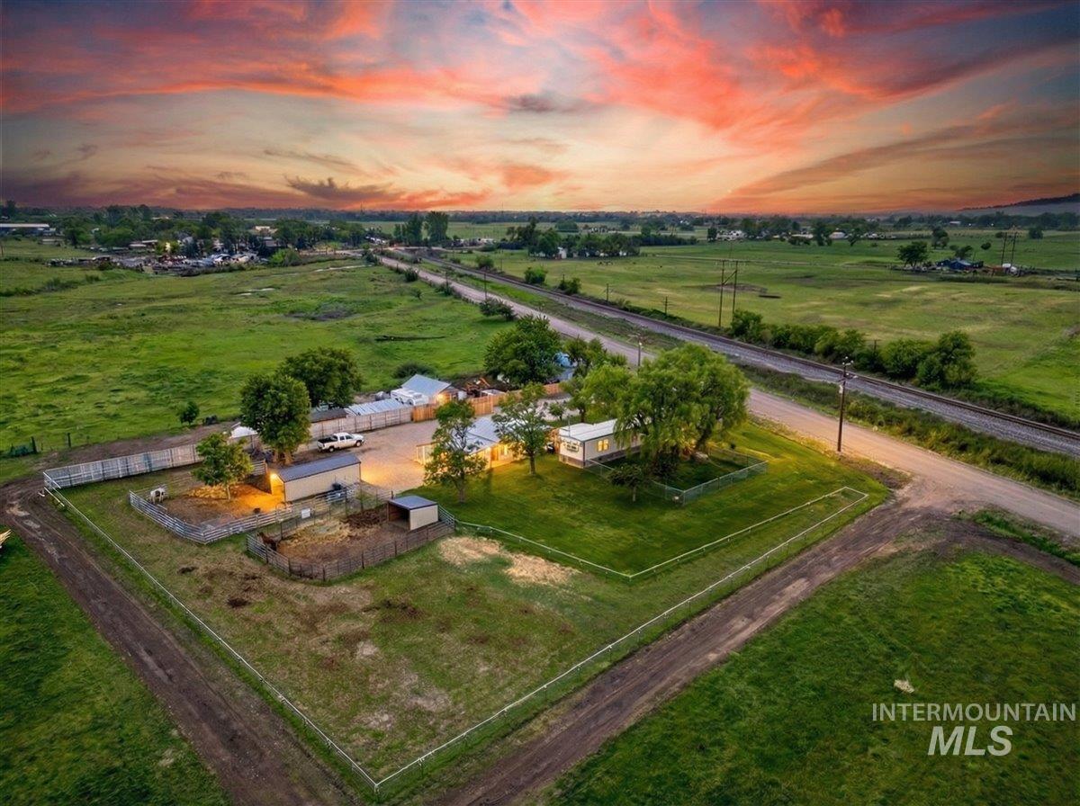 9228 Washoe Rd, Payette, Idaho 83661, 2 Bedrooms, 1 Bathroom, Residential For Sale, Price $310,000, 98980839