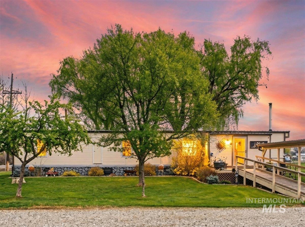 9228 Washoe Rd, Payette, Idaho 83661, 2 Bedrooms, 1 Bathroom, Residential For Sale, Price $295,000,MLS 98980839