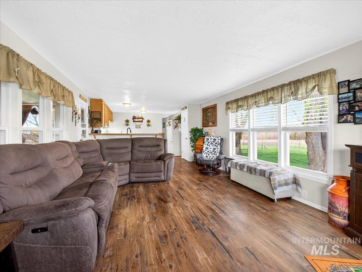 9228 Washoe Rd, Payette, Idaho 83661, 2 Bedrooms, 1 Bathroom, Residential For Sale, Price $295,000,MLS 98980839