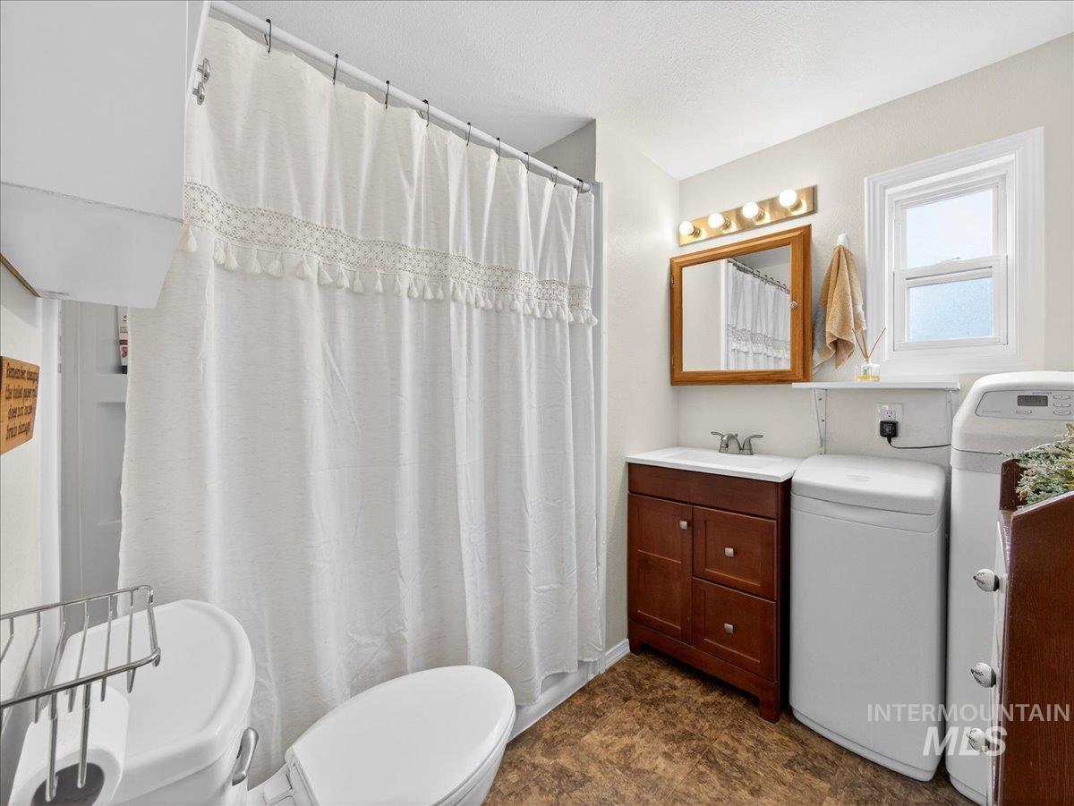 9228 Washoe Rd, Payette, Idaho 83661, 2 Bedrooms, 1 Bathroom, Residential For Sale, Price $295,000,MLS 98980839