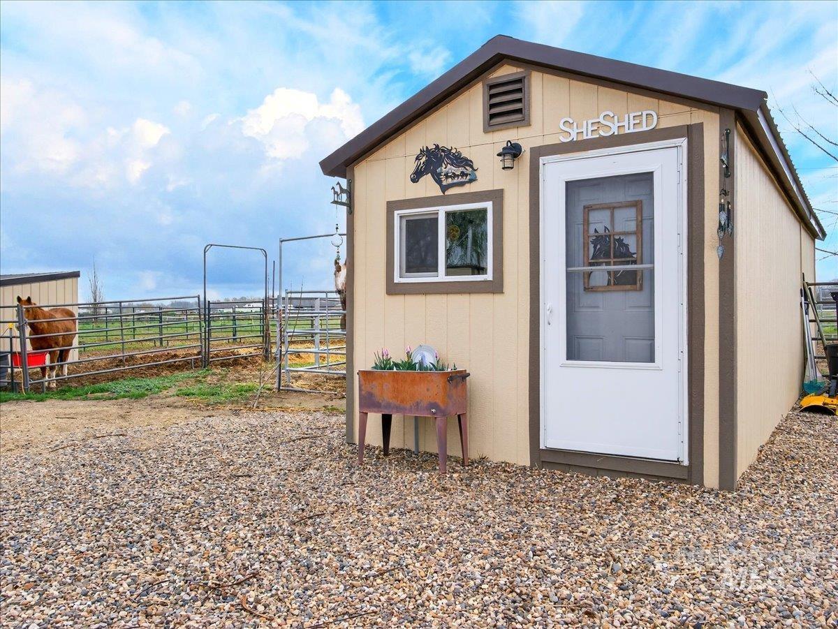 9228 Washoe Rd, Payette, Idaho 83661, 2 Bedrooms, 1 Bathroom, Residential For Sale, Price $295,000,MLS 98980839