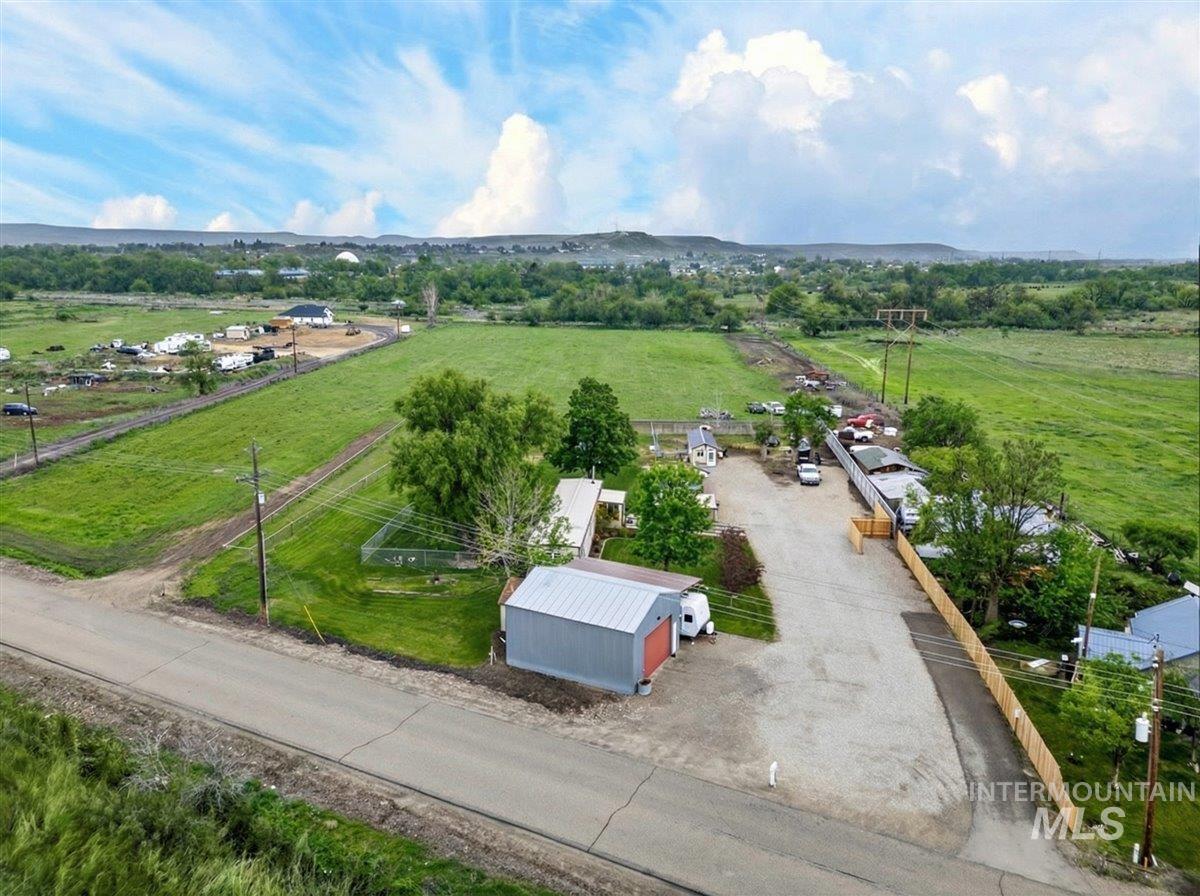 9228 Washoe Rd, Payette, Idaho 83661, 2 Bedrooms, 1 Bathroom, Residential For Sale, Price $295,000,MLS 98980839