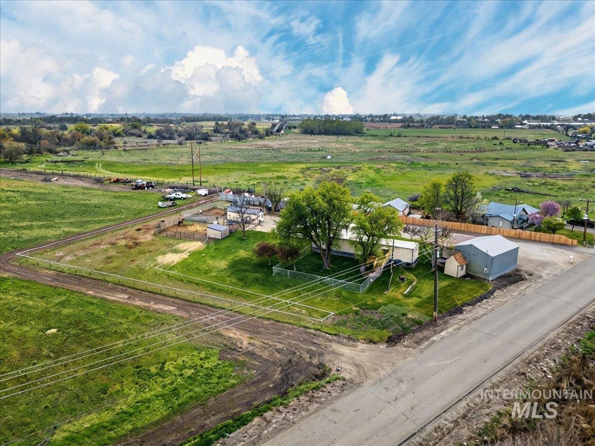 9228 Washoe Rd, Payette, Idaho 83661, 2 Bedrooms, 1 Bathroom, Residential For Sale, Price $295,000,MLS 98980839