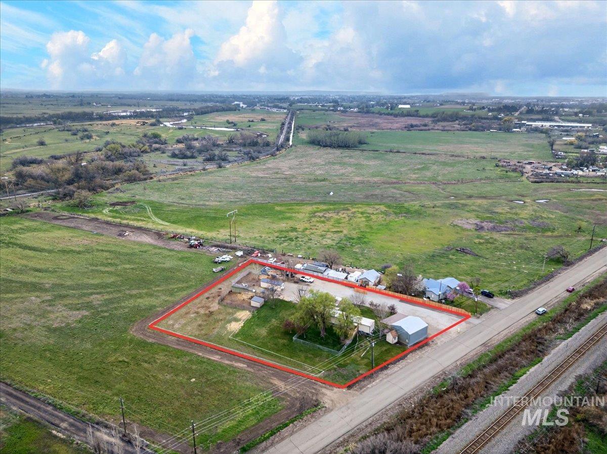 9228 Washoe Rd, Payette, Idaho 83661, 2 Bedrooms, 1 Bathroom, Residential For Sale, Price $295,000,MLS 98980839