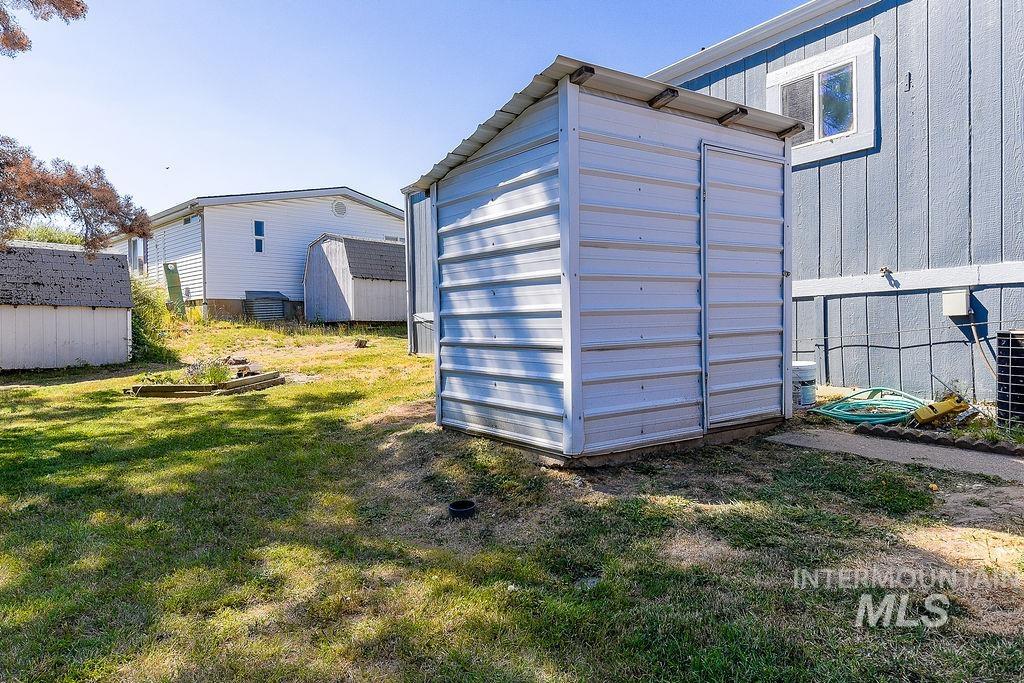 609 N Almon St, Moscow, Idaho 83843, 3 Bedrooms, 2 Bathrooms, Residential For Sale, Price $65,000,MLS 98980840