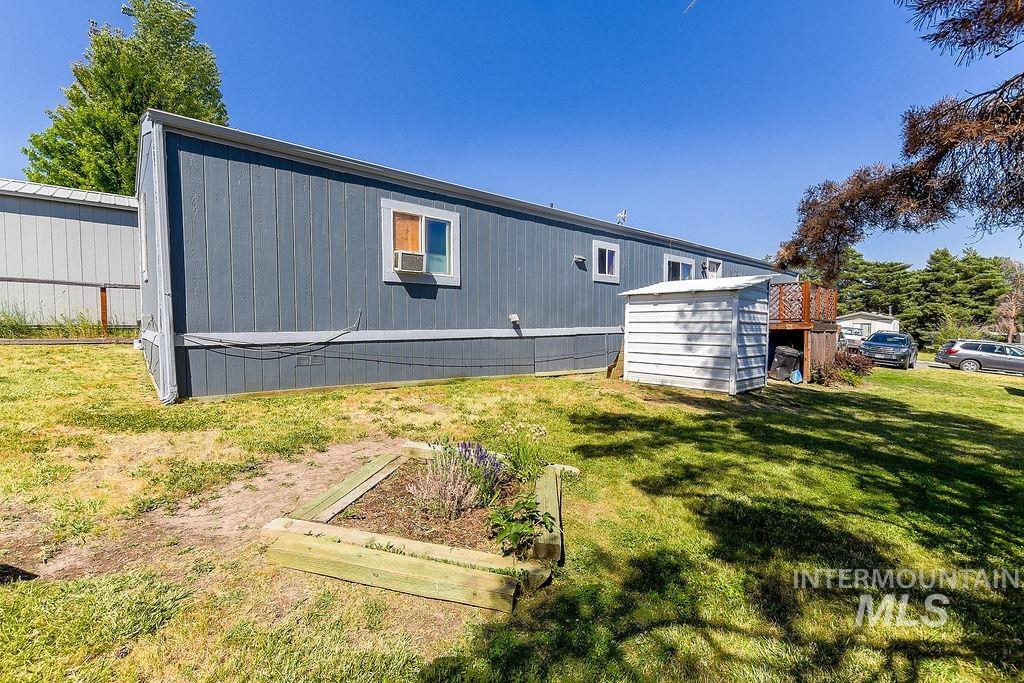 609 N Almon St, Moscow, Idaho 83843, 3 Bedrooms, 2 Bathrooms, Residential For Sale, Price $65,000,MLS 98980840