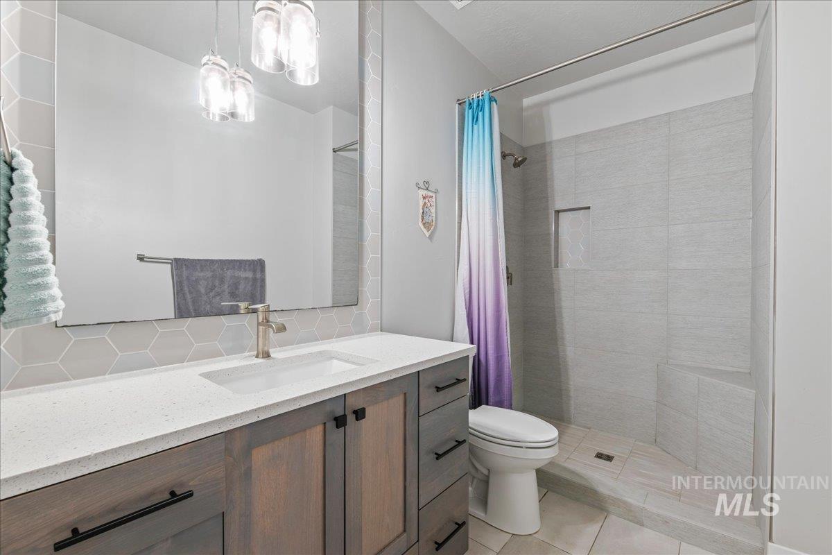 2036 E Knobcone Dr, Meridian, Idaho 83642, 5 Bedrooms, 3 Bathrooms, Residential For Sale, Price $567,926, 98980842