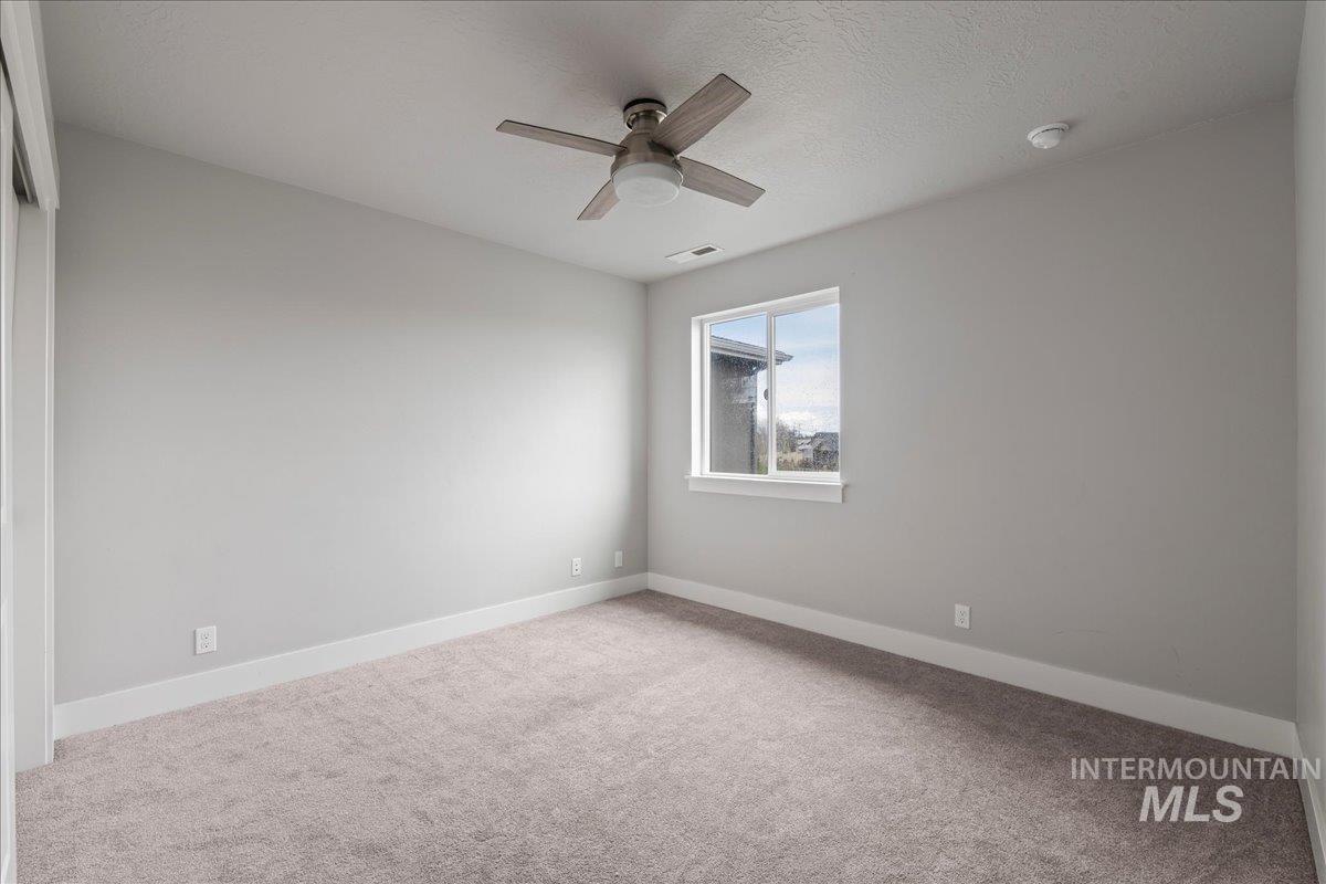 2036 E Knobcone Dr, Meridian, Idaho 83642, 5 Bedrooms, 3 Bathrooms, Residential For Sale, Price $579,900,MLS 98980842