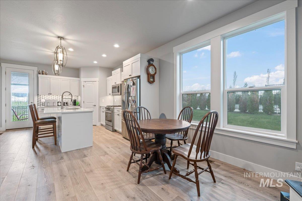 2036 E Knobcone Dr, Meridian, Idaho 83642, 5 Bedrooms, 3 Bathrooms, Residential For Sale, Price $567,926, 98980842