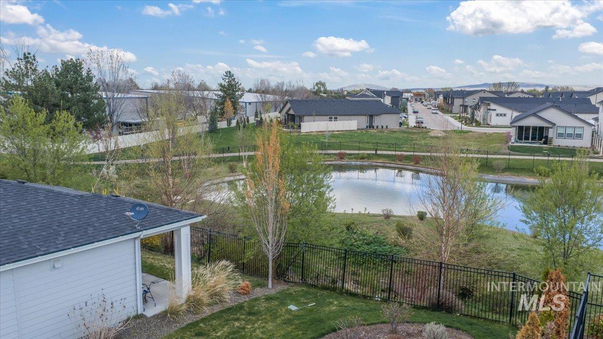 2036 E Knobcone Dr, Meridian, Idaho 83642, 5 Bedrooms, 3 Bathrooms, Residential For Sale, Price $579,900,MLS 98980842