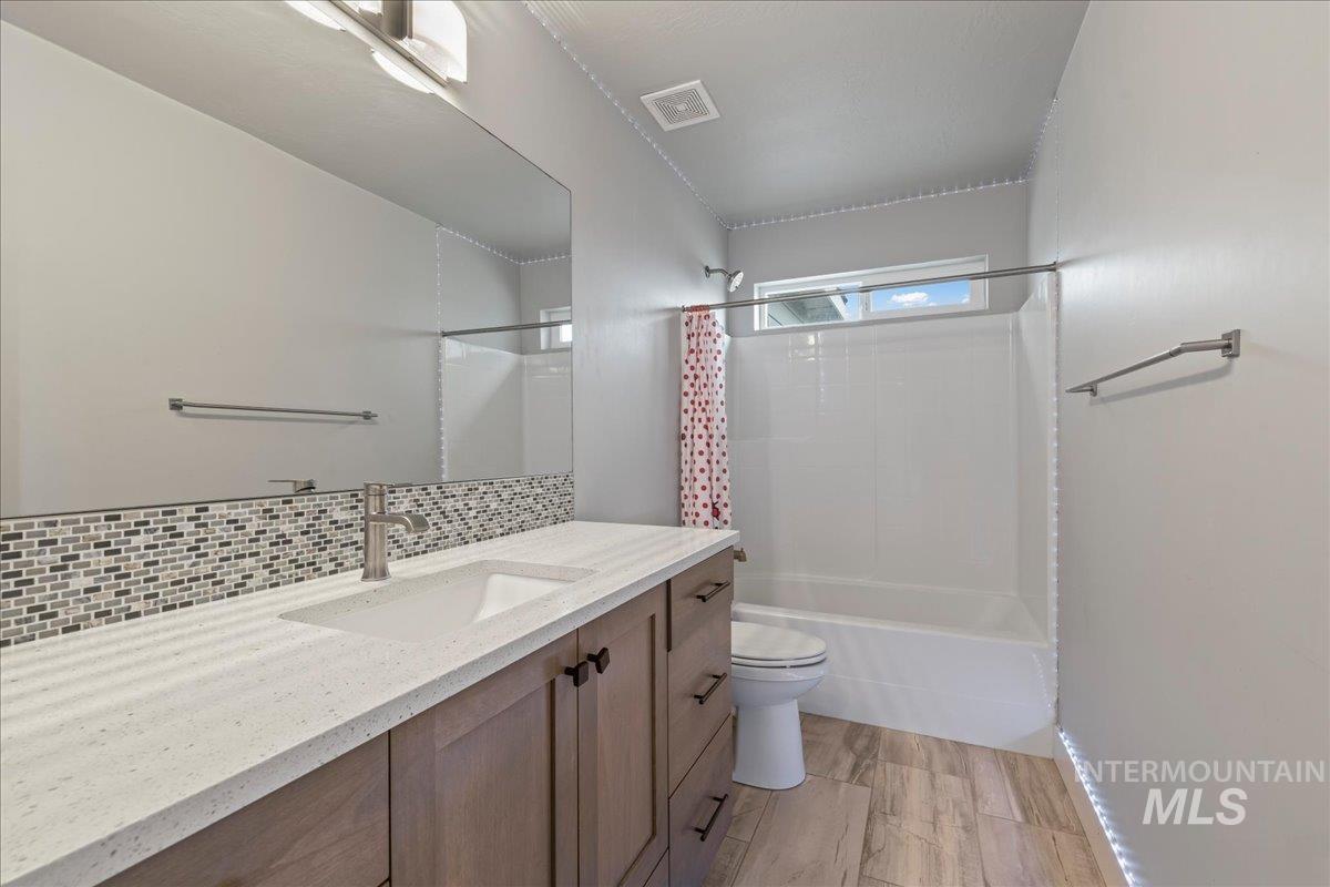 2036 E Knobcone Dr, Meridian, Idaho 83642, 5 Bedrooms, 3 Bathrooms, Residential For Sale, Price $567,926, 98980842