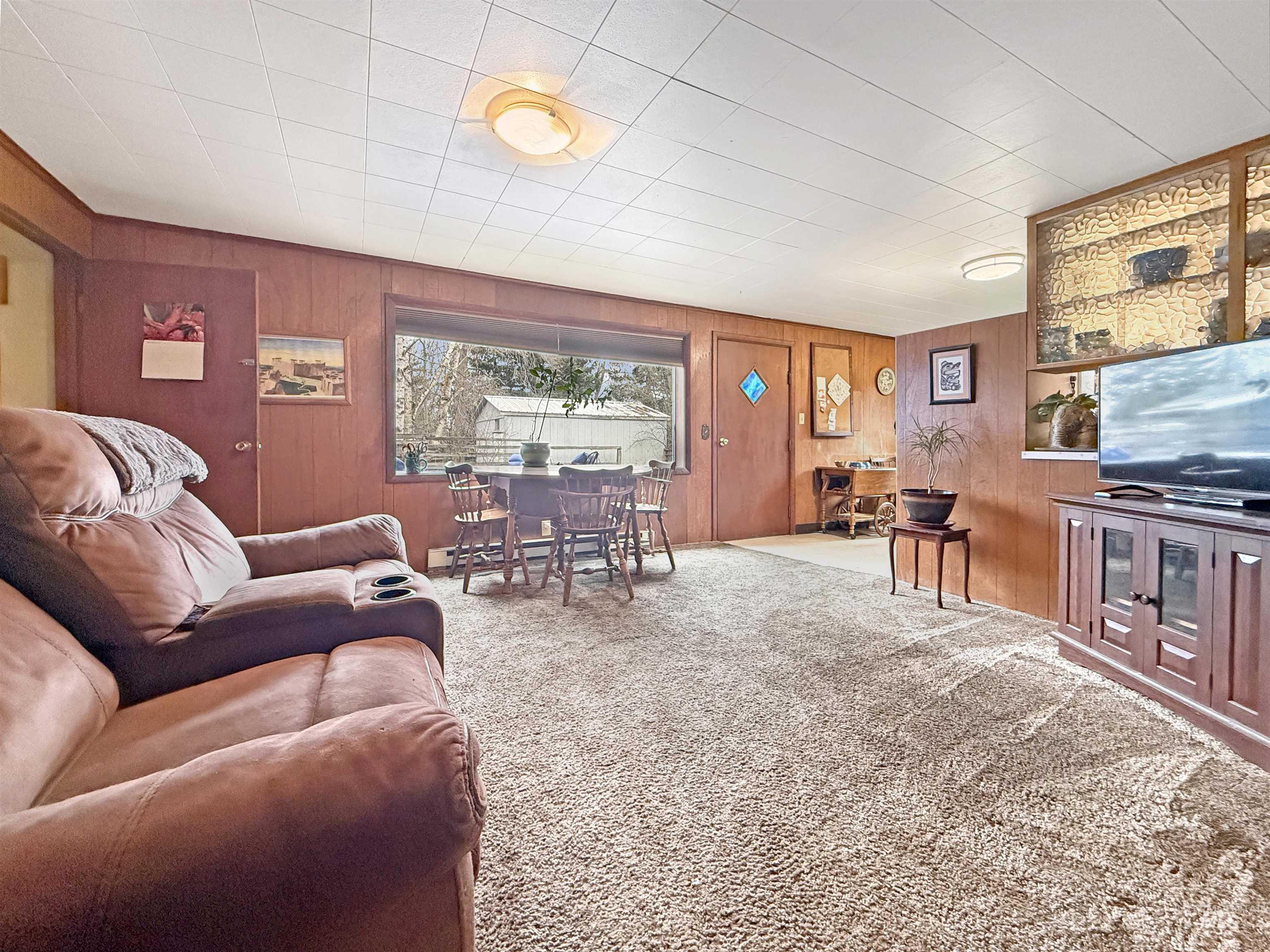 925-929 E 8th, Moscow, Idaho 83843, 3 Bedrooms, 1.5 Bathrooms, Residential Income For Sale, Price $435,000, 98980843