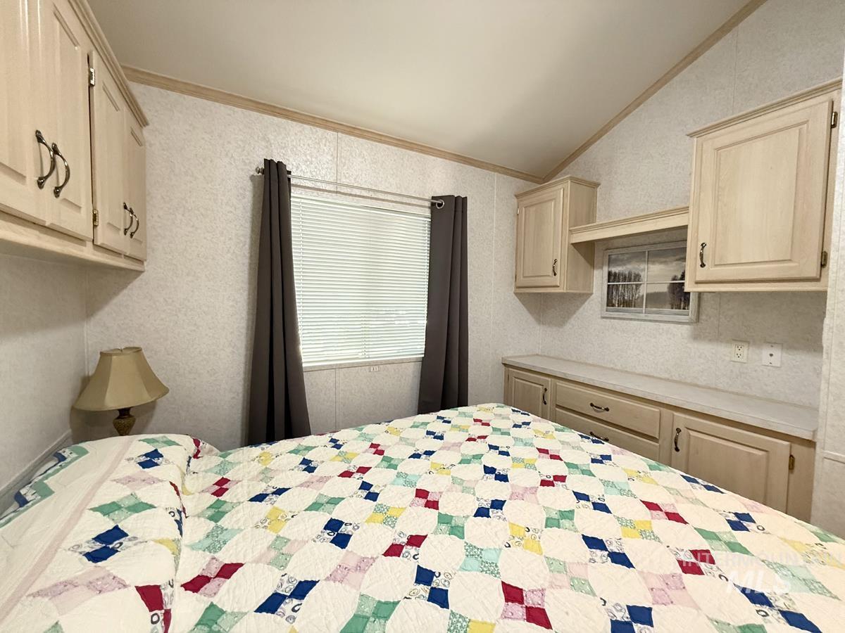 9 H Street, Cascade, Idaho 83611, 1 Bedroom, 1 Bathroom, Residential For Sale, Price $172,000,MLS 98980844