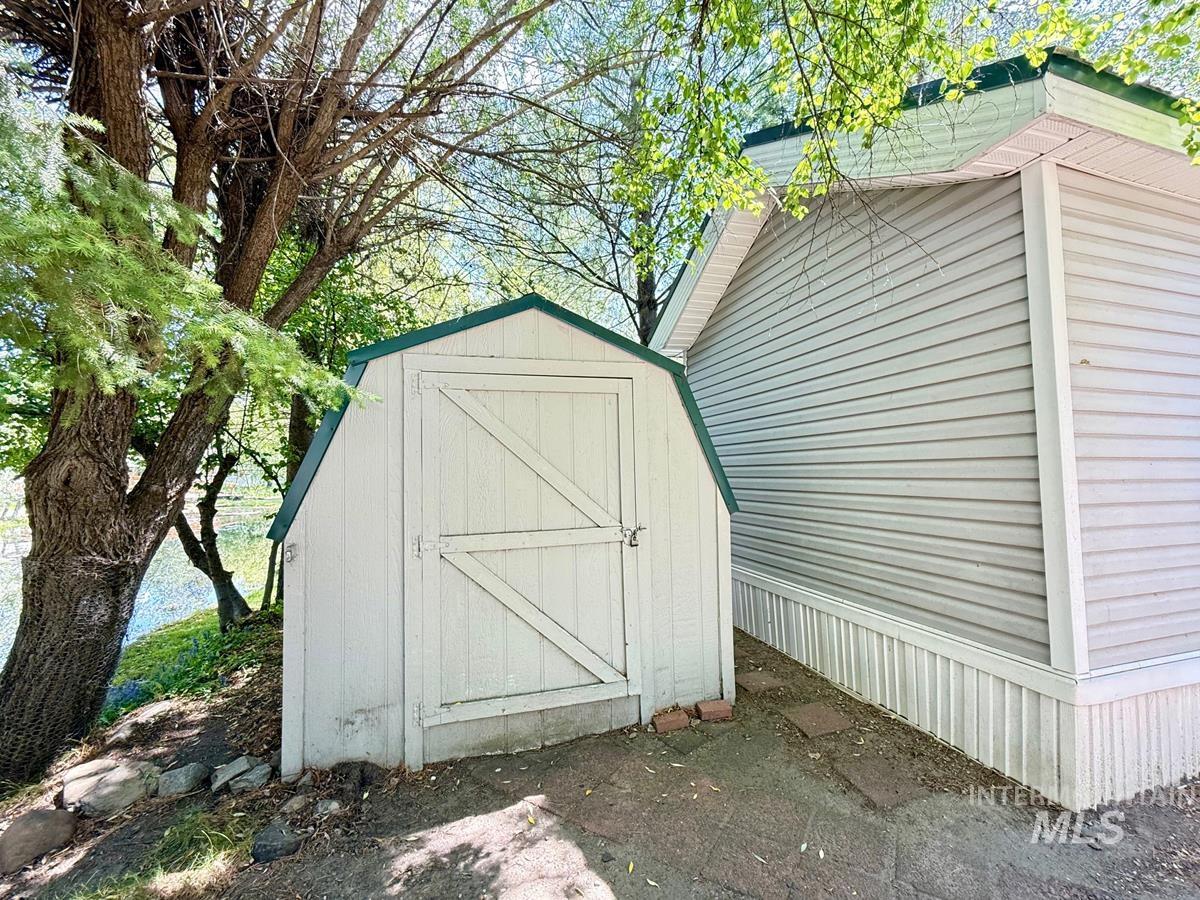 9 H Street, Cascade, Idaho 83611, 1 Bedroom, 1 Bathroom, Residential For Sale, Price $172,000,MLS 98980844