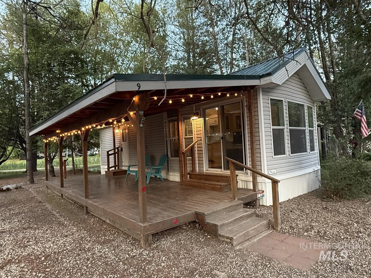 9 H Street, Cascade, Idaho 83611, 1 Bedroom, 1 Bathroom, Residential For Sale, Price $172,000,MLS 98980844