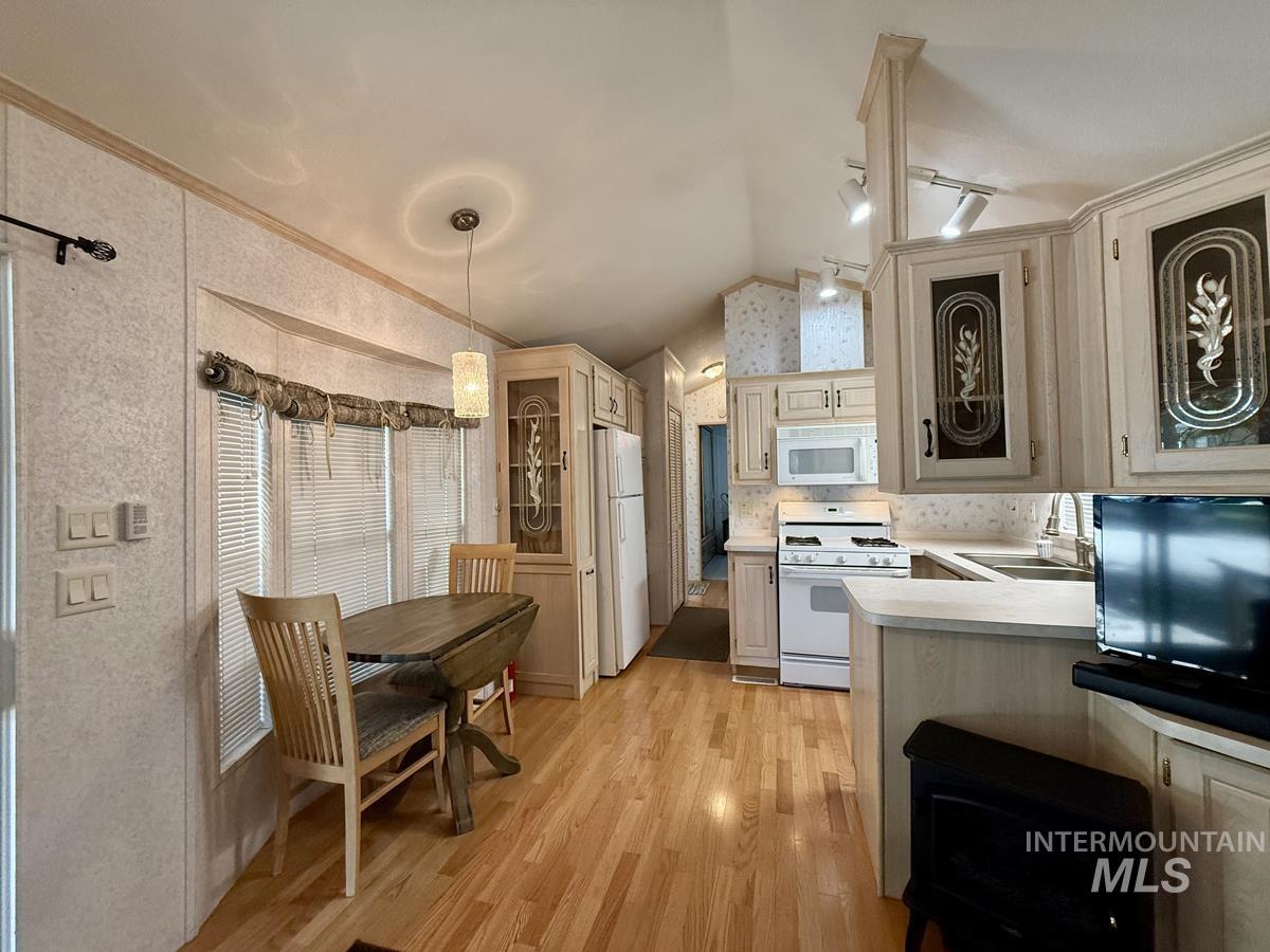 9 H Street, Cascade, Idaho 83611, 1 Bedroom, 1 Bathroom, Residential For Sale, Price $172,000,MLS 98980844