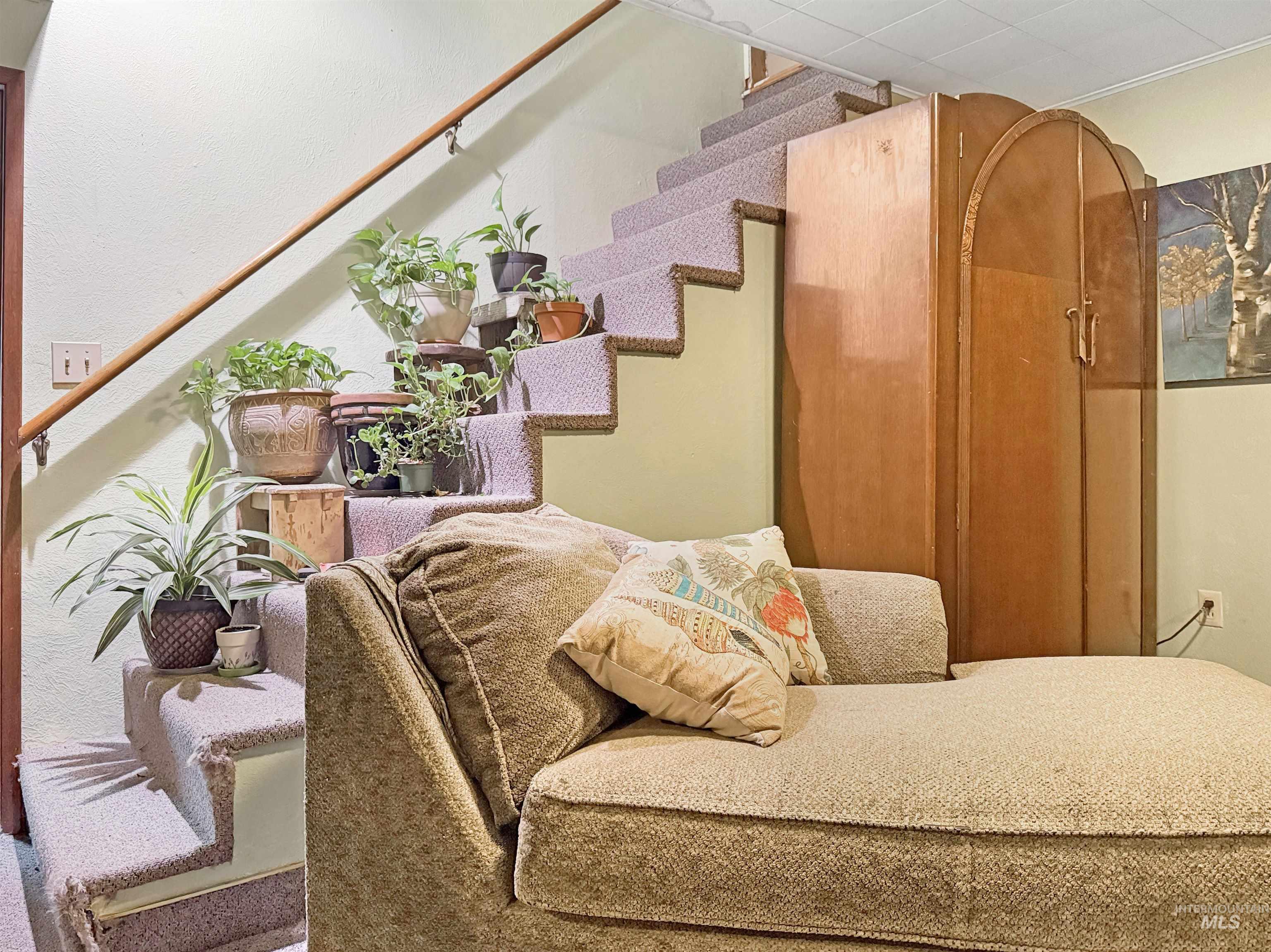 925 E 8th St., Moscow, Idaho 83843, 4 Bedrooms, 2.5 Bathrooms, Residential For Sale, Price $435,000,MLS 98980846