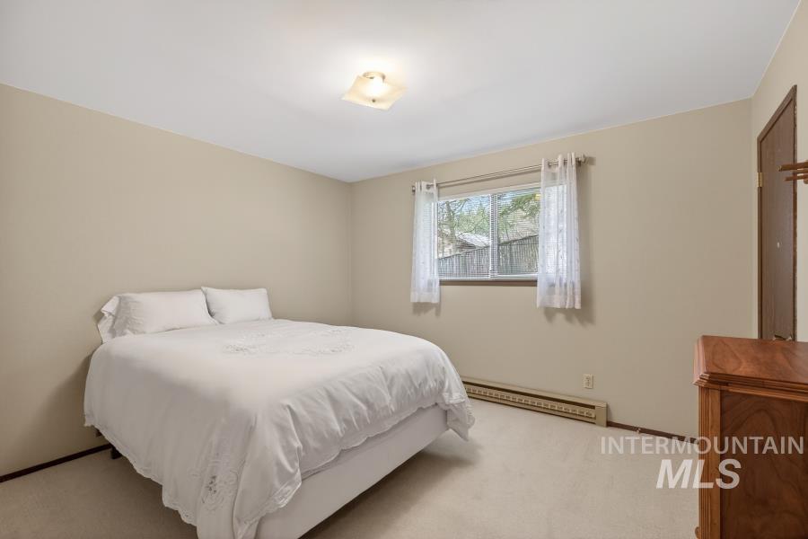 810 Sherwood, Moscow, Idaho 83843, 3 Bedrooms, 2.5 Bathrooms, Residential For Sale, Price $519,000,MLS 98980857