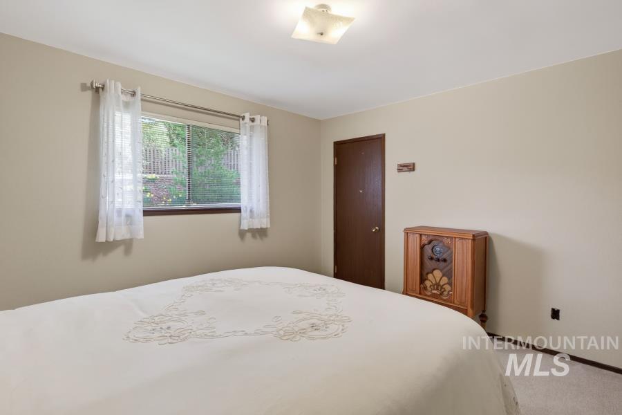 810 Sherwood, Moscow, Idaho 83843, 3 Bedrooms, 2.5 Bathrooms, Residential For Sale, Price $519,000,MLS 98980857